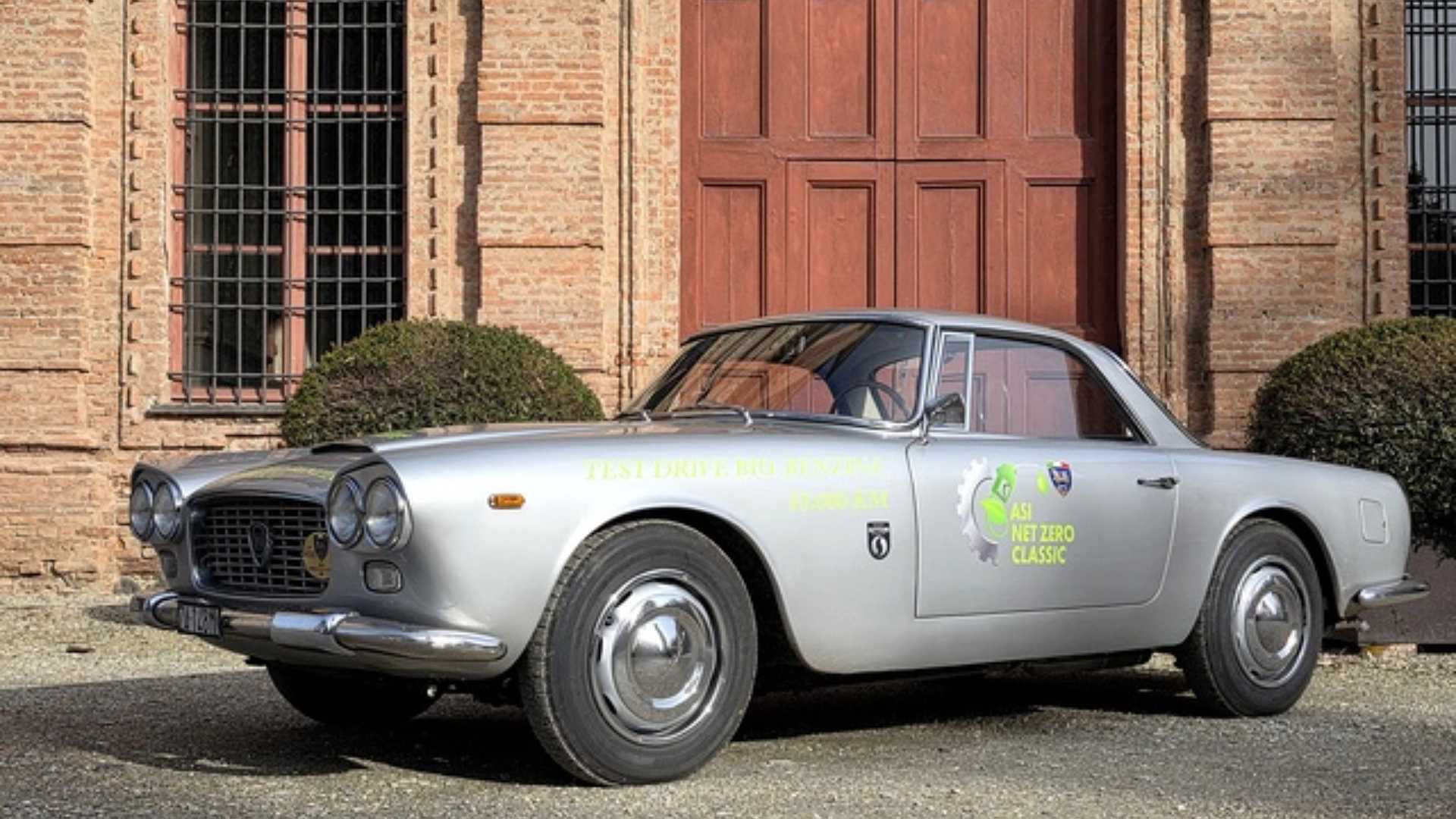 Bio-benzina: ASI attraversa l’Italia con una Lancia Flaminia del 1967