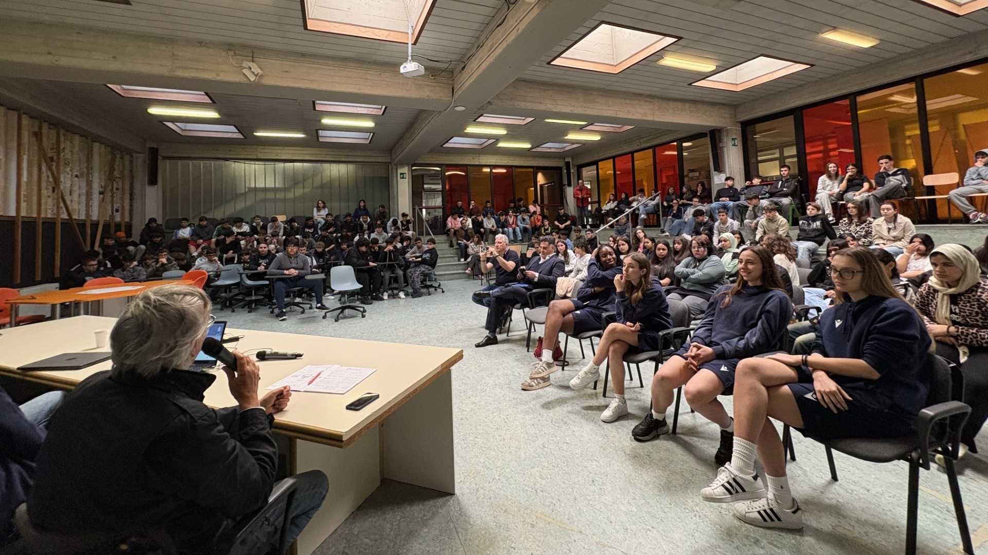 Legalità e inclusione si "insegnano" con la pallavolo