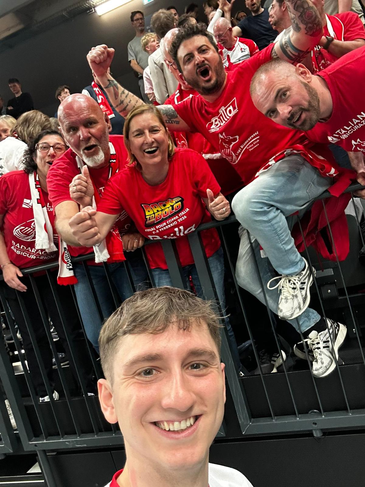 L’esultanza finale in un selfie con Paolo Porro