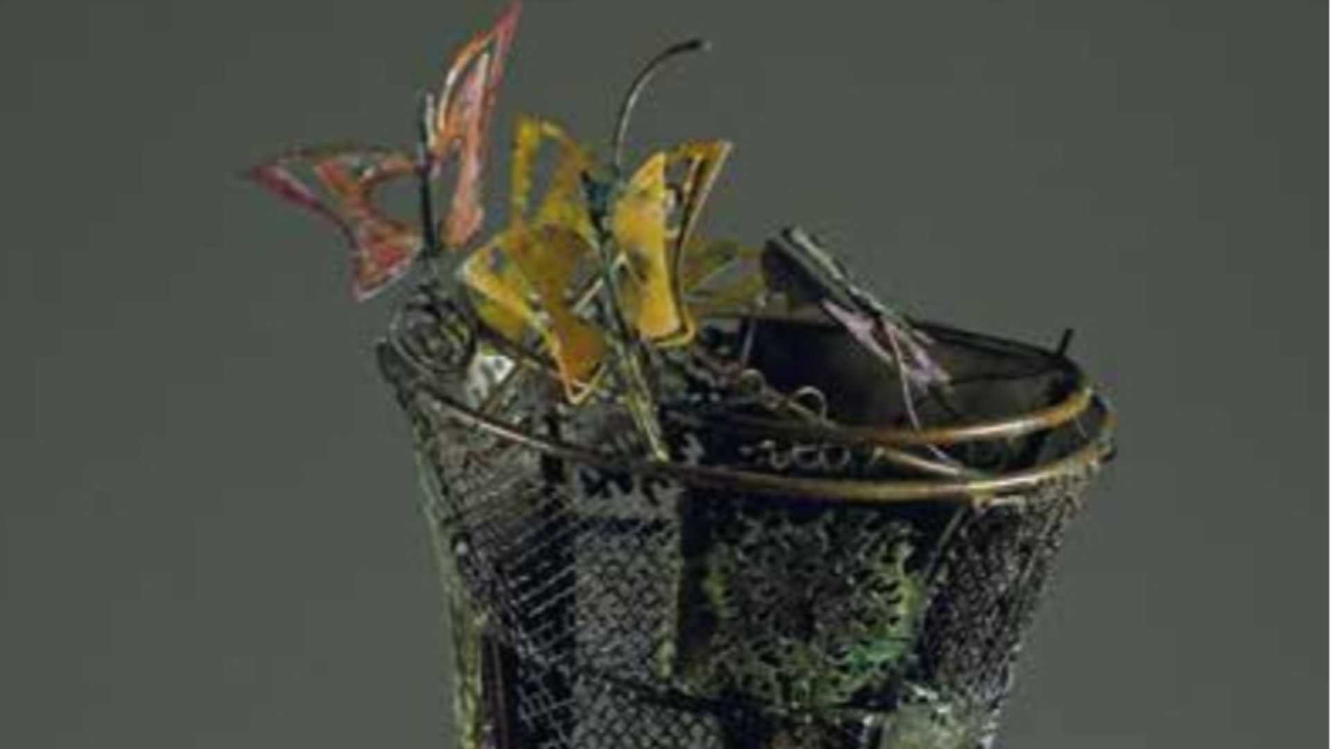 Dal  Cappellaio Matto ai richiami autobiografici: inaugura "Ex Libris"