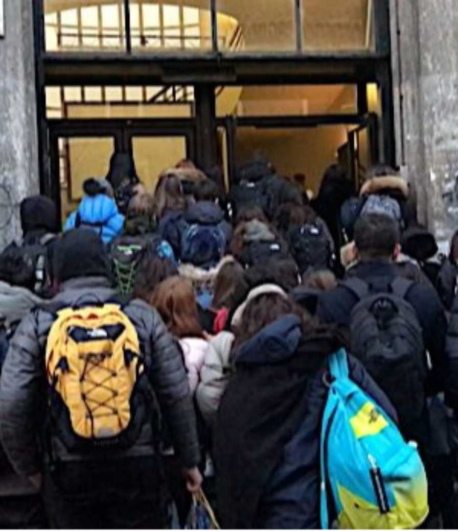 Bullismo e omofobia, l’intervista alle scuole che provoca scintille
