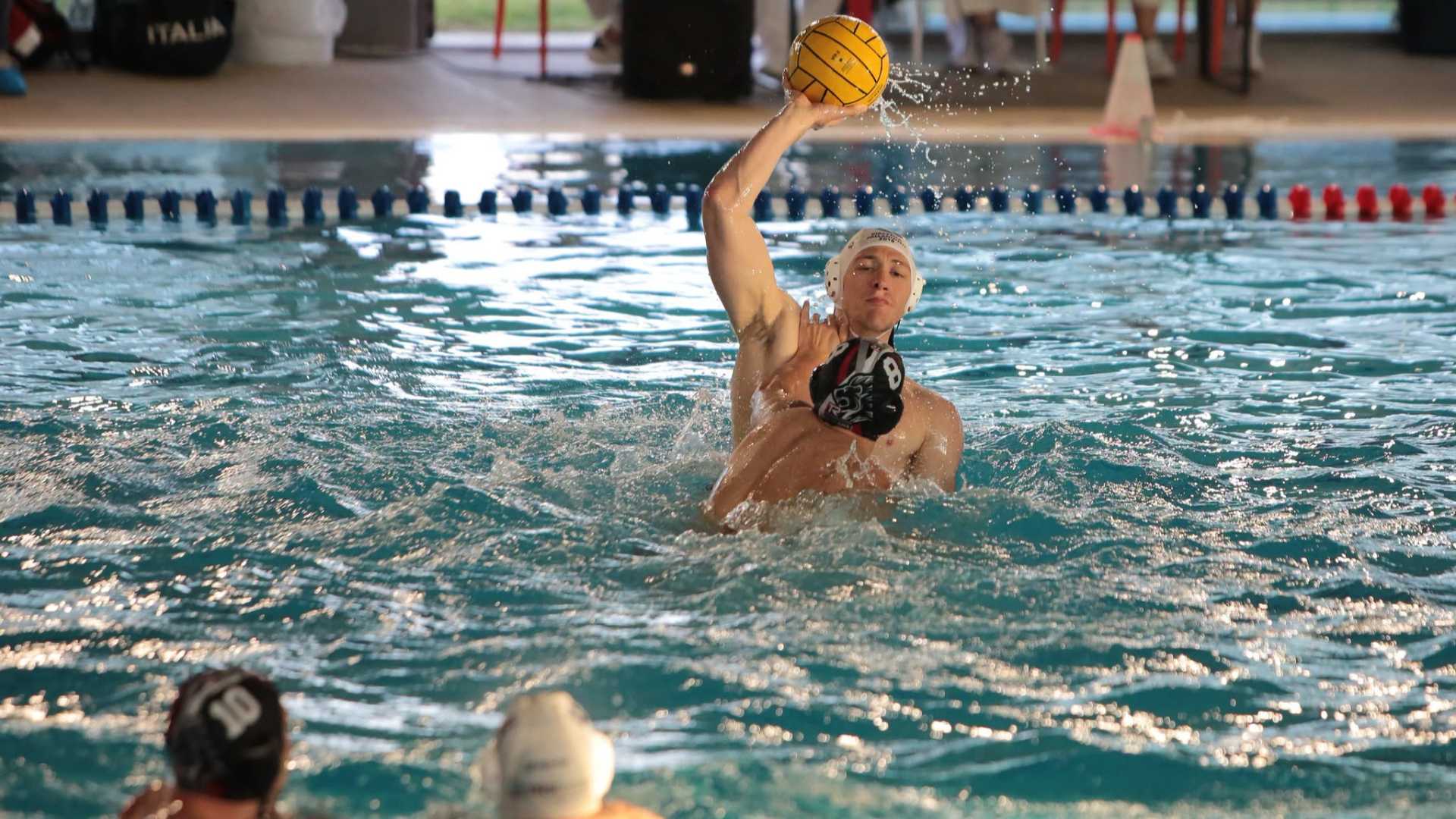 Pallanuoto, basket e pugilato stasera alle 21 a Zona Sport