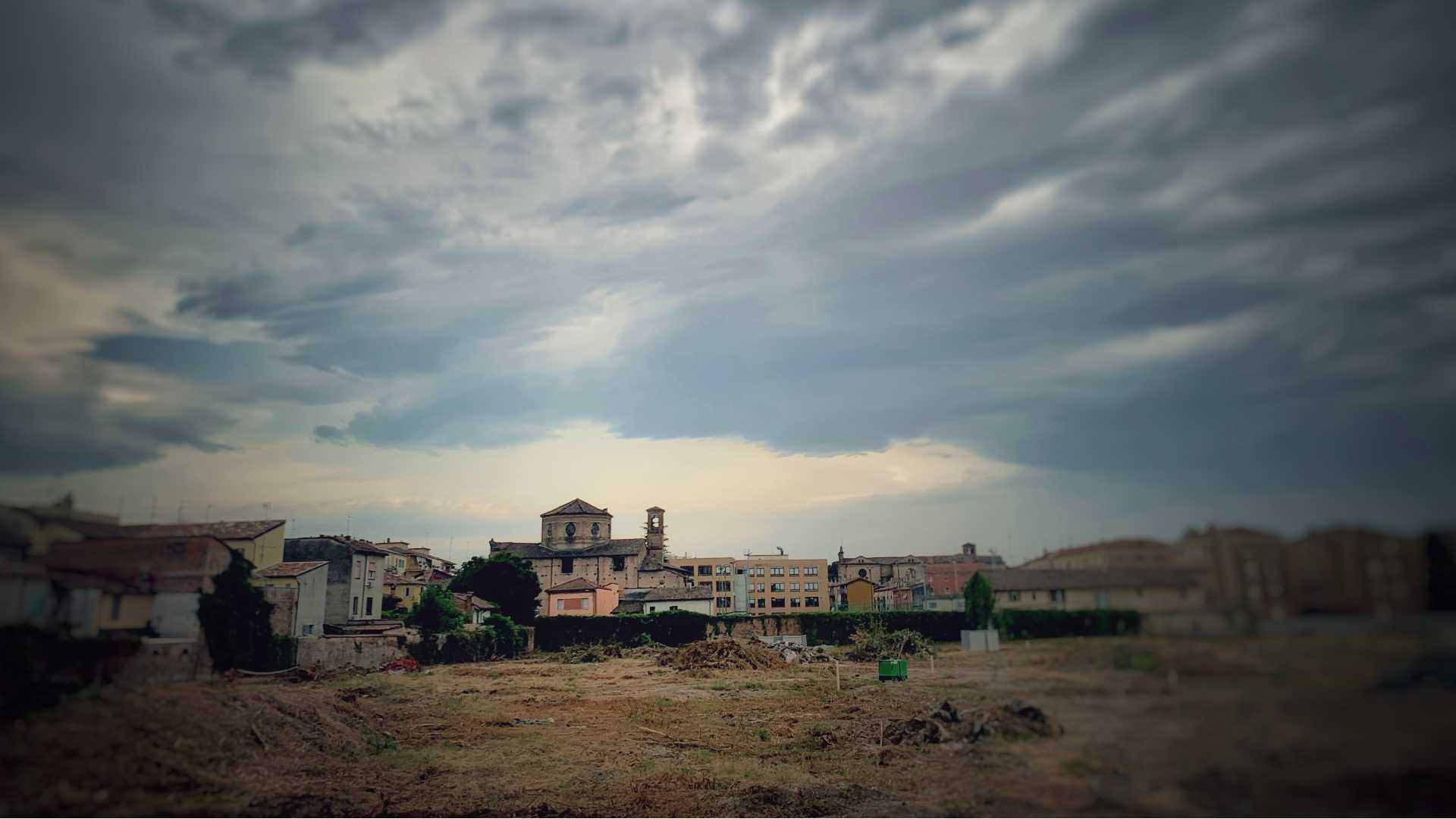 Acna, risiko-parcheggi. Una voce da via Taverna: «Riservateli all’Ausl»