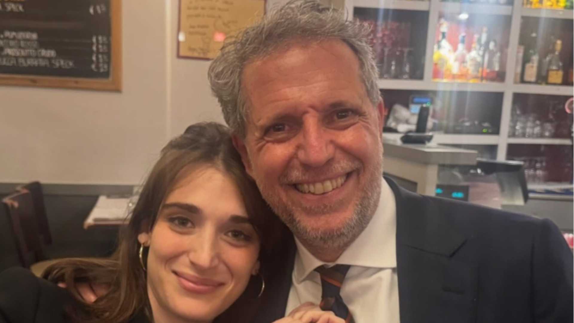 Pilar e il ds Paratici, è amore all'ombra del Giglio