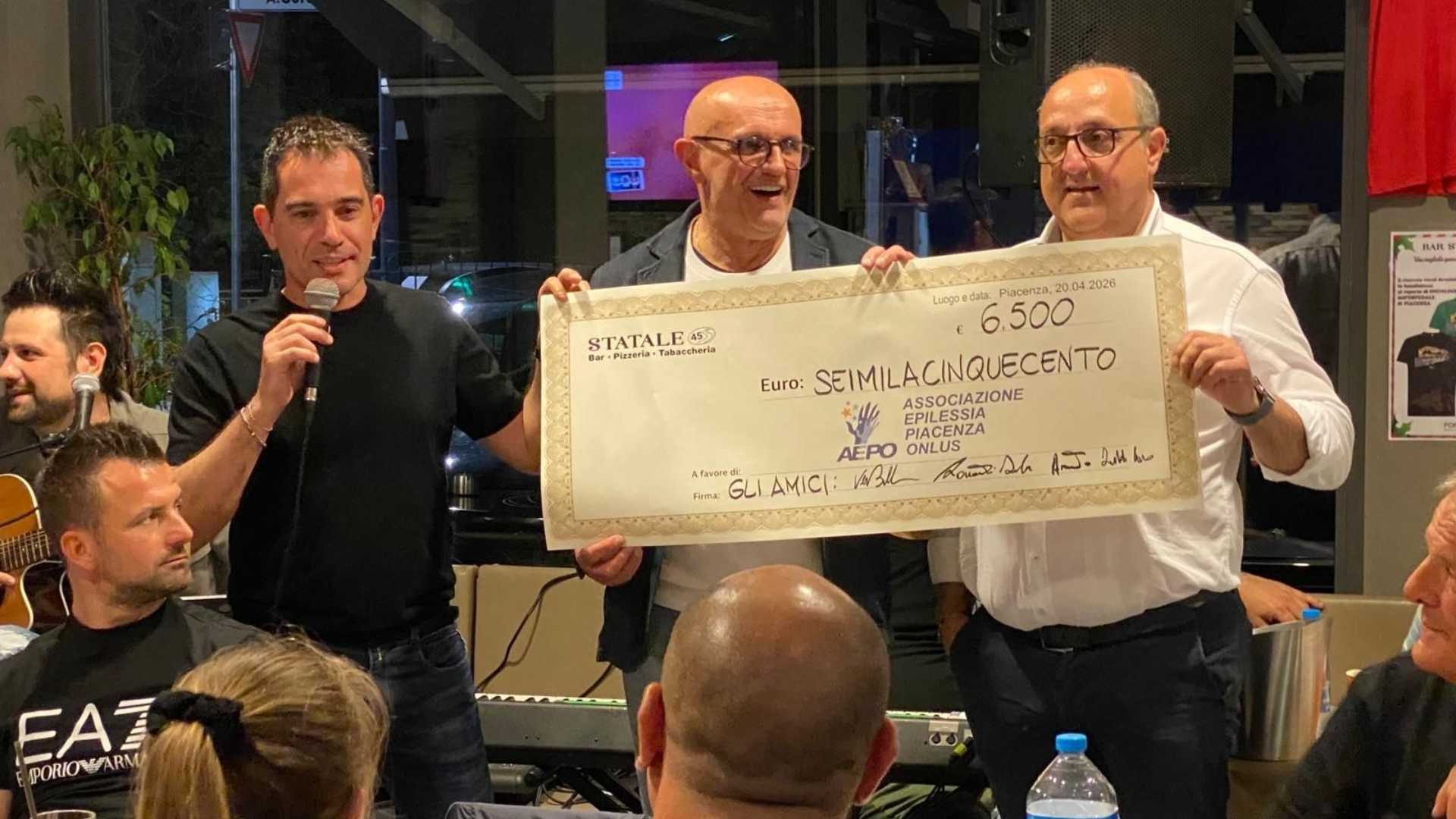 Un maxi assegno da 6.500 euro per chi aiuta le persone con epilessia