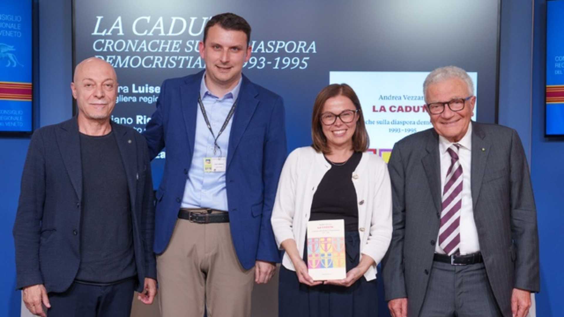 ‘La caduta. Cronache sulla diaspora democristiana 1993-1995’, di Andrea Vezzaro