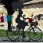 Calendasco ricorda quattro staffette partigiane con la statua di una donna in bici