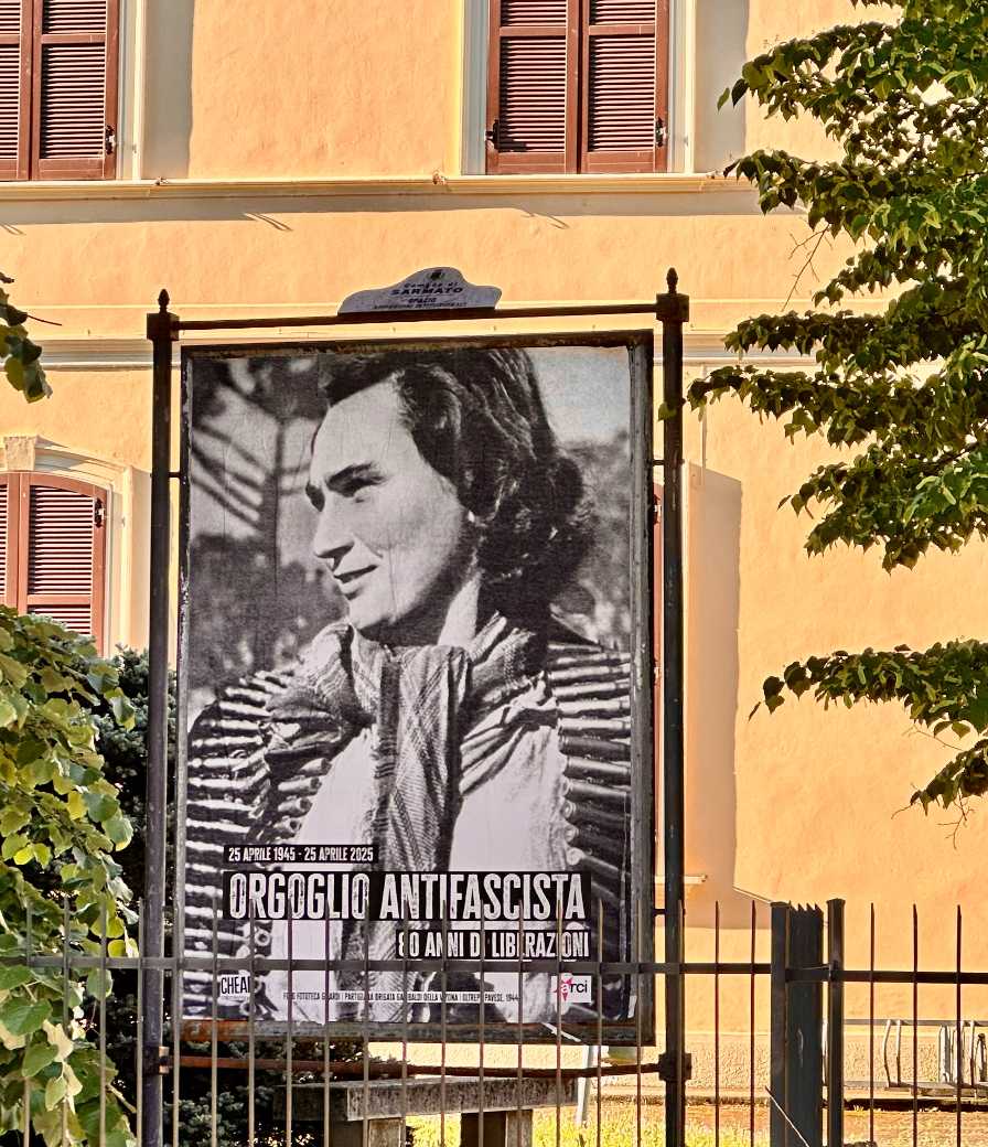 Cartellone antifascista strappato a Sarmato. La sindaca Ferrari: "Vergogna"