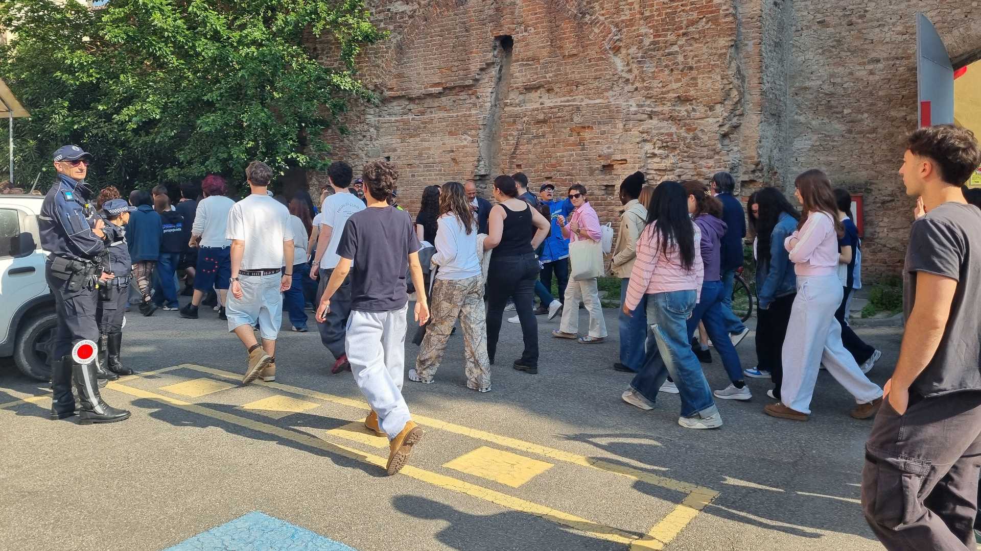 Terremoto al Cassinari, studenti in salvo. Ma è una simulazione