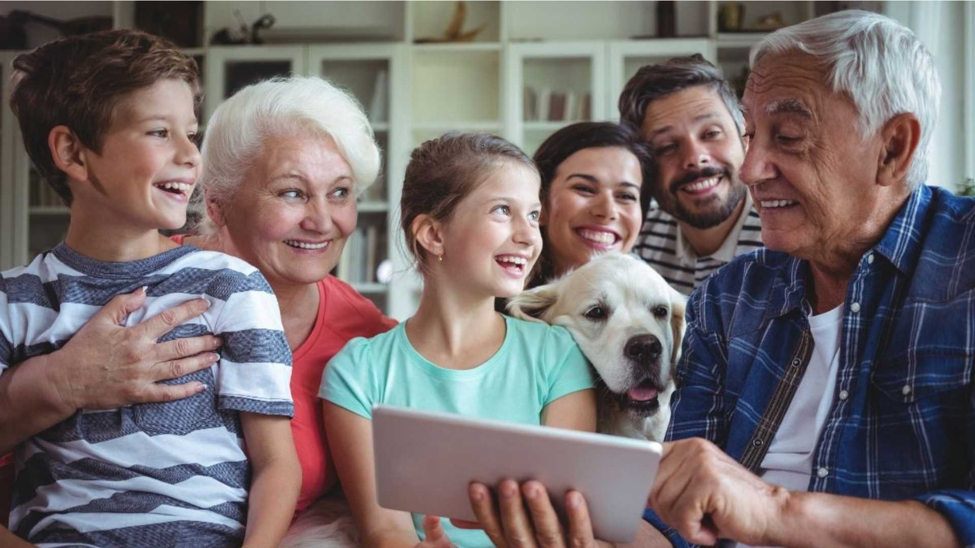 Il mondo social per i millennials e per i vintage è molto differente © ANSA