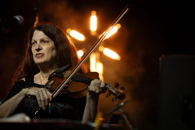 Scarlet Rivera al violino