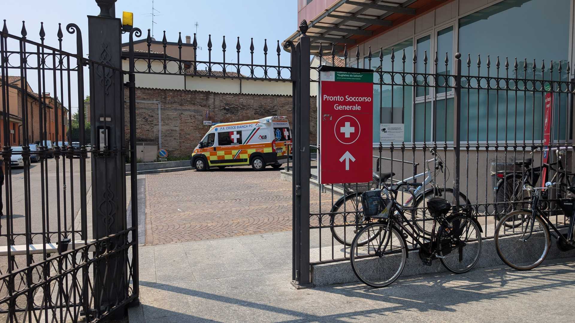 Ambulanza al pronto soccorso