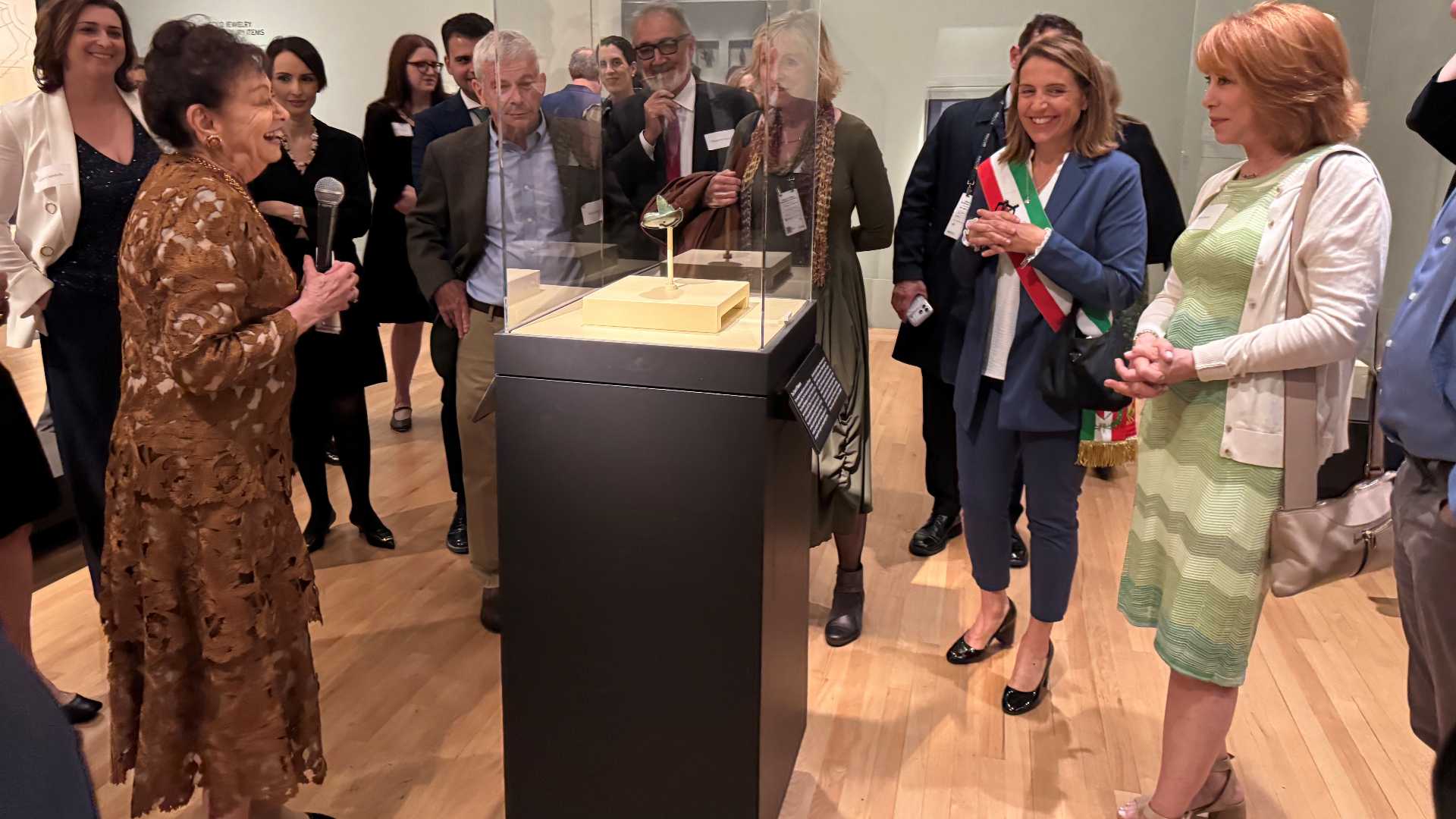 Il Fegato etrusco conquista San Francisco: entusiasmo tra i primi visitatori