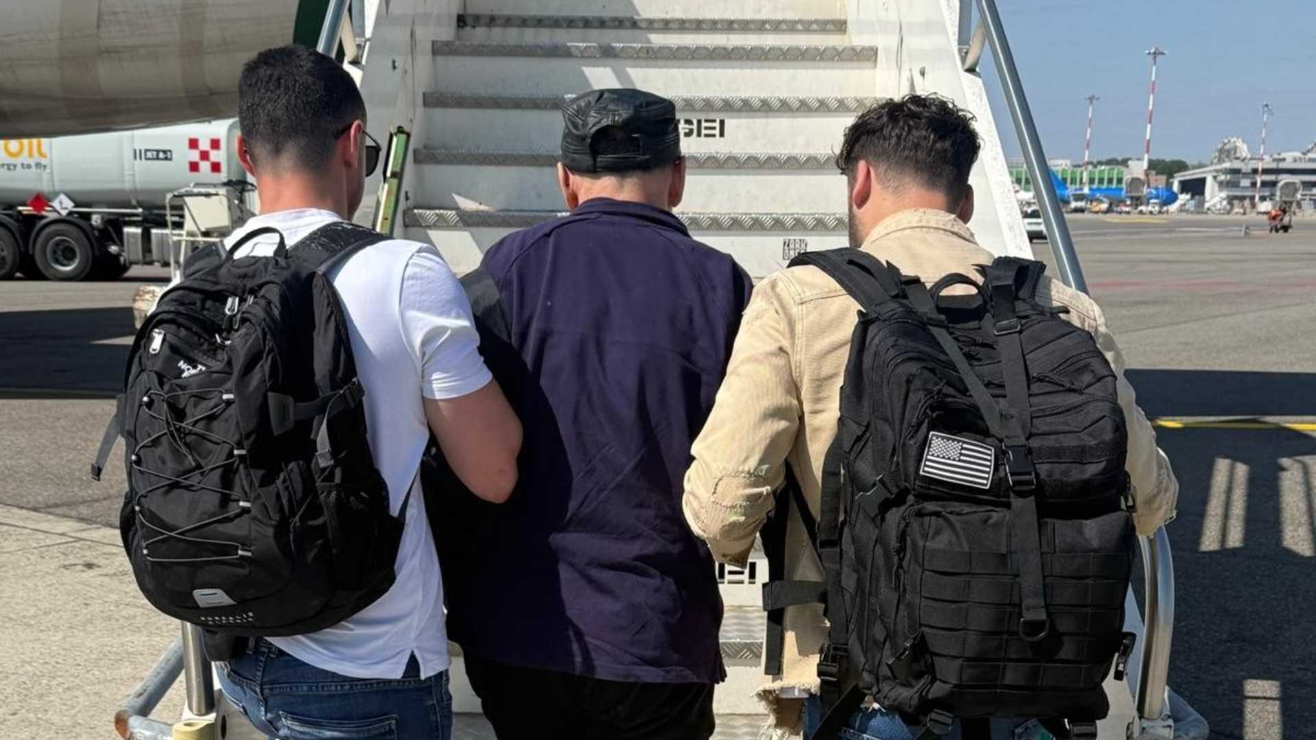 Scarcerato per fine pena ed accompagnato alla frontiera
