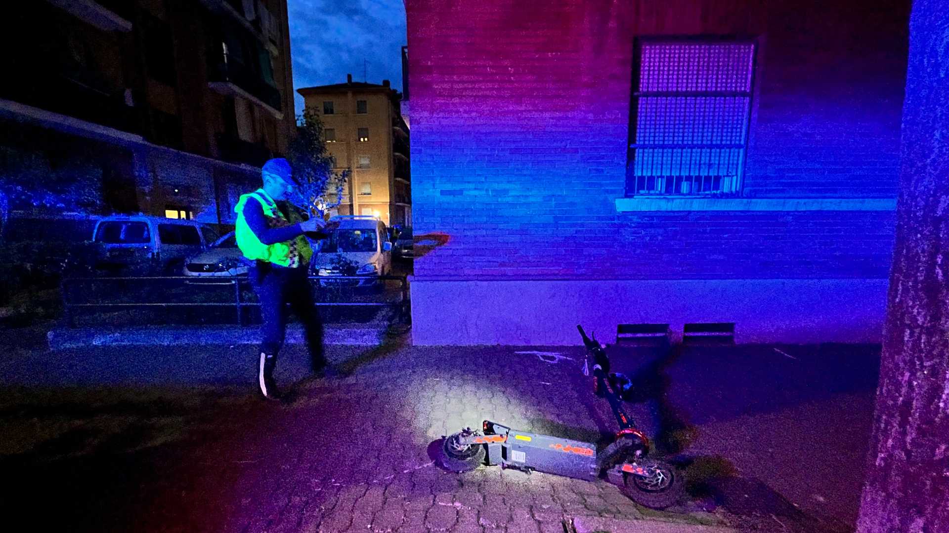 Collisione fra monopattino e pedone in viale Patrioti