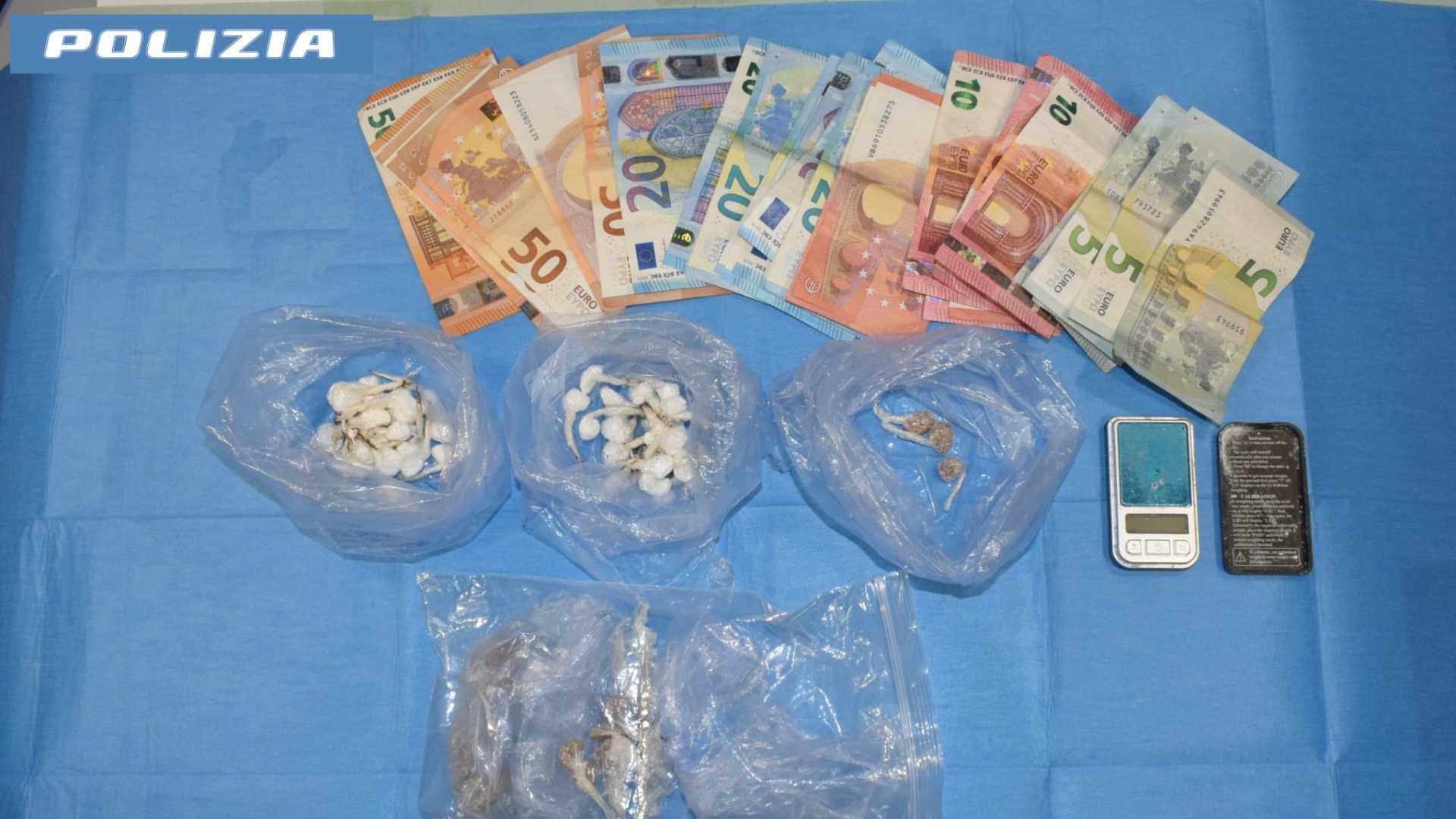 Dosi, bilancino e contanti: un arresto per spaccio alla Besurica