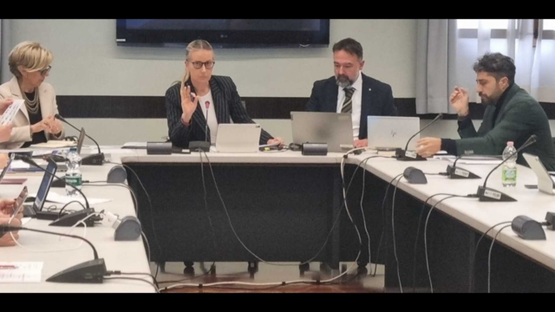 Seconda commissione. Via libera a modifica normativa in materia di gestione dei rifiuti