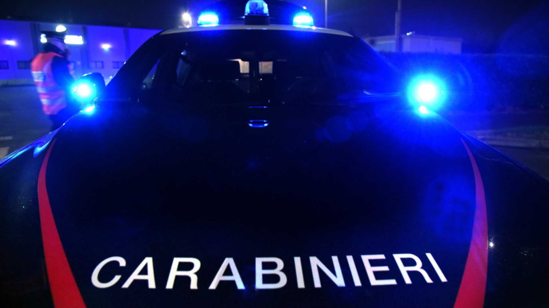 Rissa nella notte in piazza a Fiorenzuola: tre giovani denunciati
