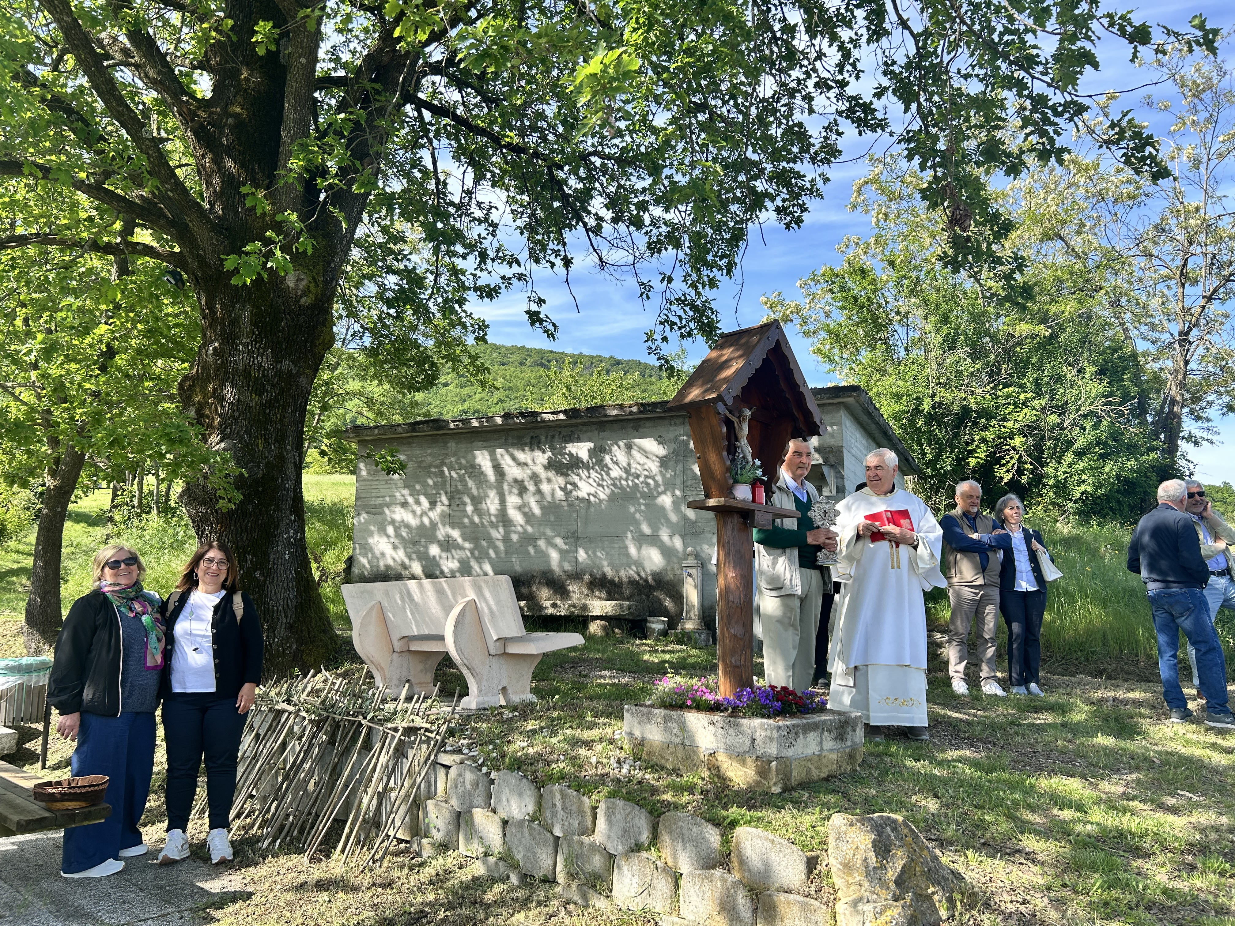 La benedizione delle croci in legno