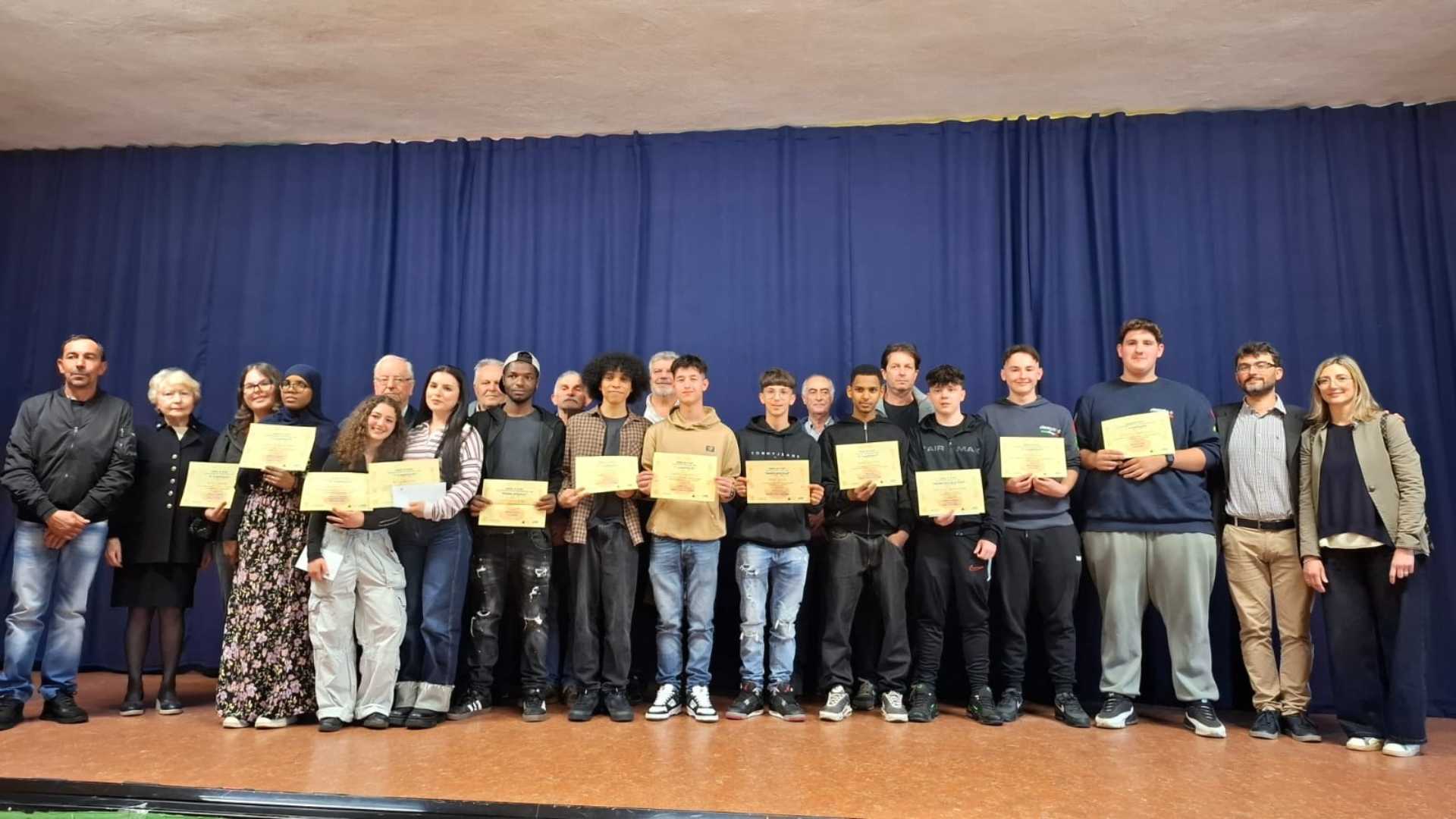 Esempio e aiuto ai compagni: il don Orione di Borgonovo premia i suoi bravissimi