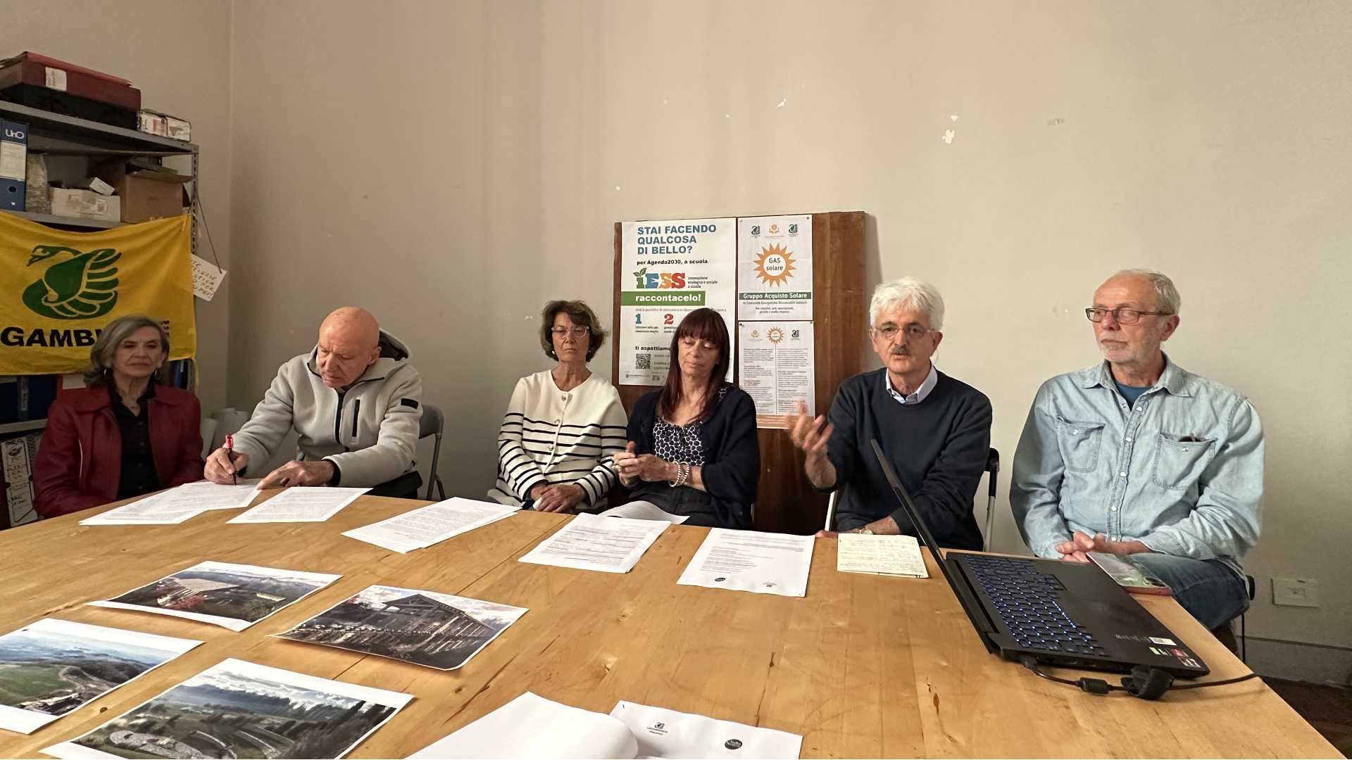 I rappresentanti delle associazioni contrarie all’intervento F.BRUSAMONTI
