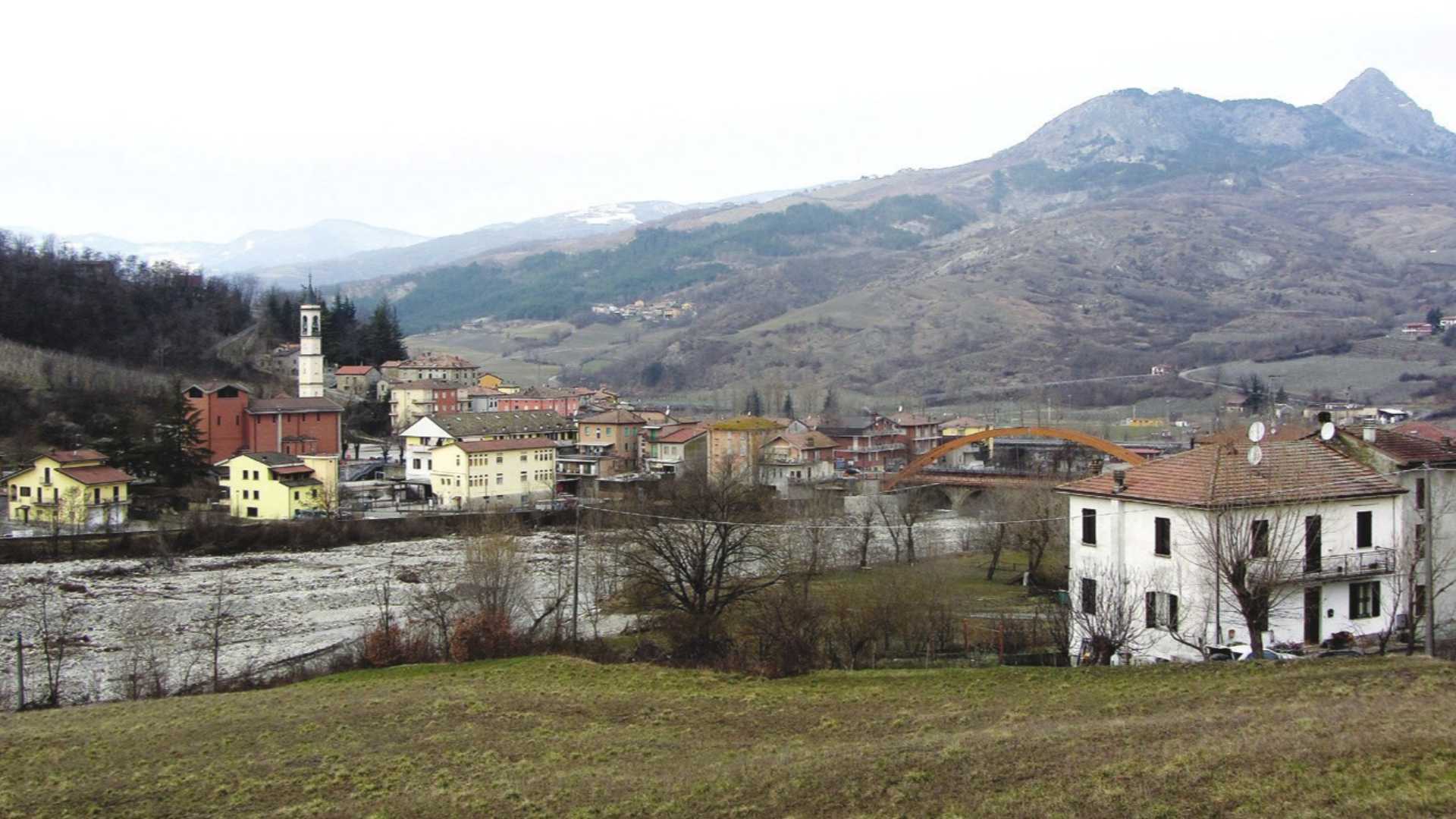 Tra i progetti candidati da Coli e che verranno finanziati ci sono la piscina, la scuola di Perino e le strade comunali