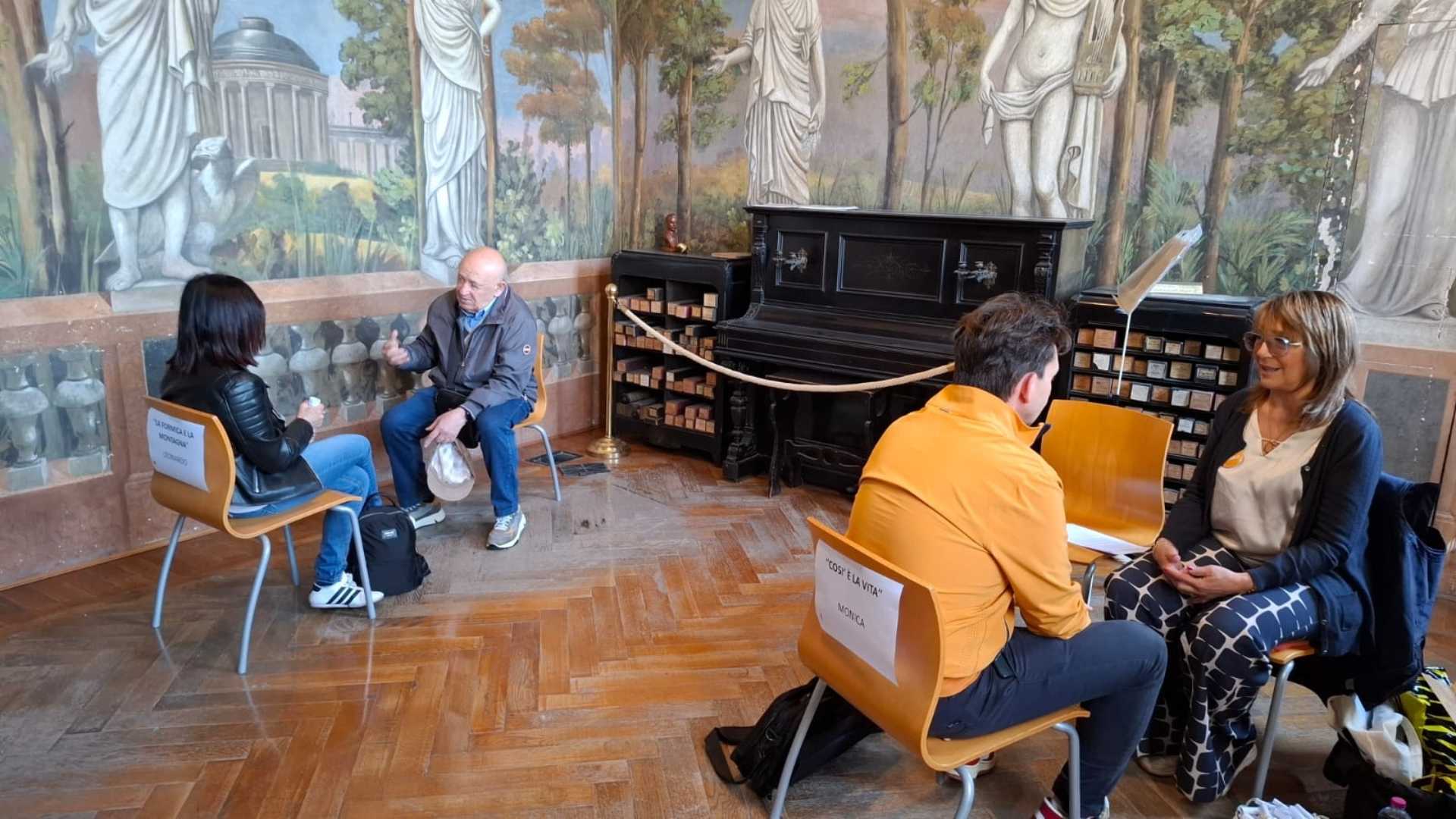 Storie di cadute e risalite: debutto piacentino per la "Libreria Umana"