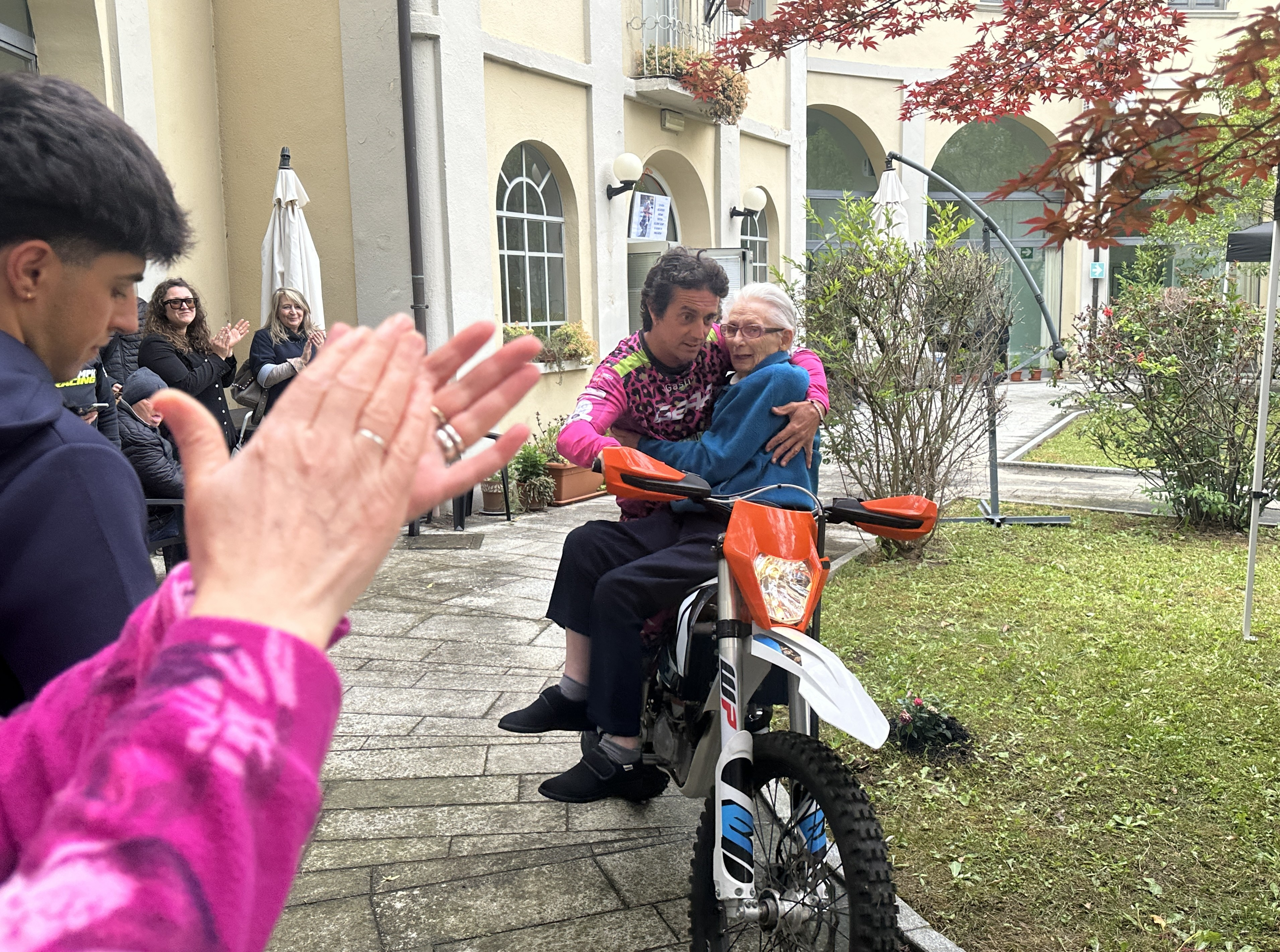 BOBBIO ANZIANI IN MOTO CON VANNI ODDERA