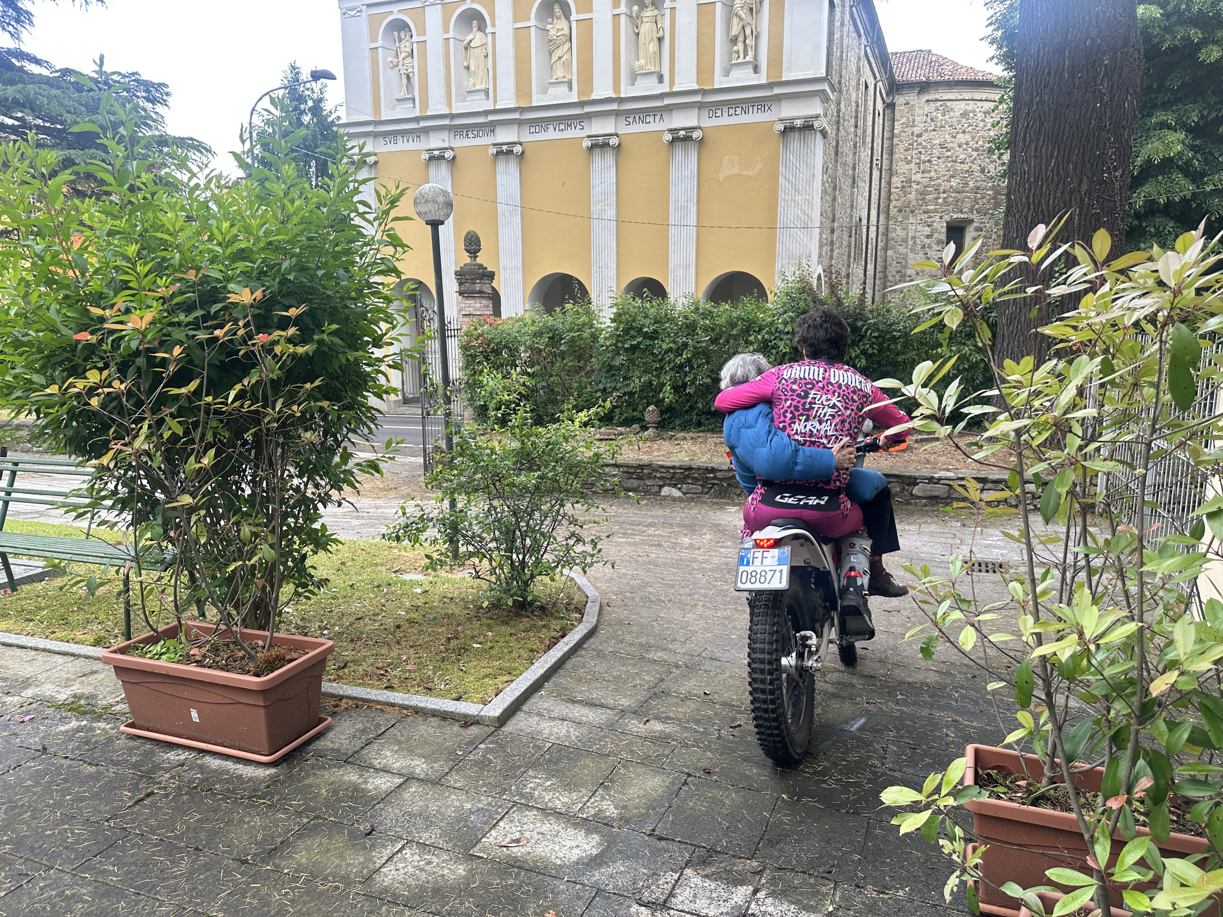 BOBBIO ANZIANI IN MOTO CON VANNI ODDERA