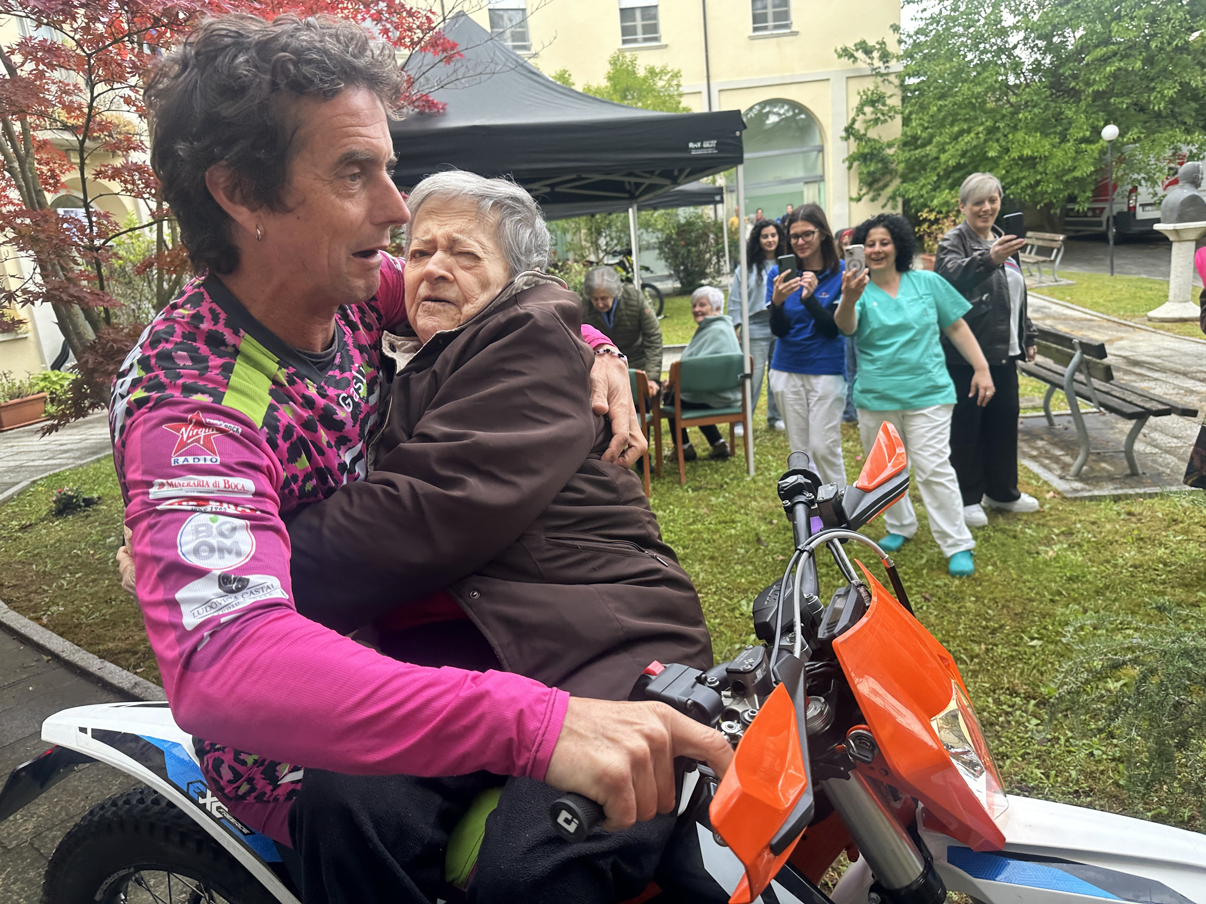 BOBBIO ANZIANI IN MOTO CON VANNI ODDERA