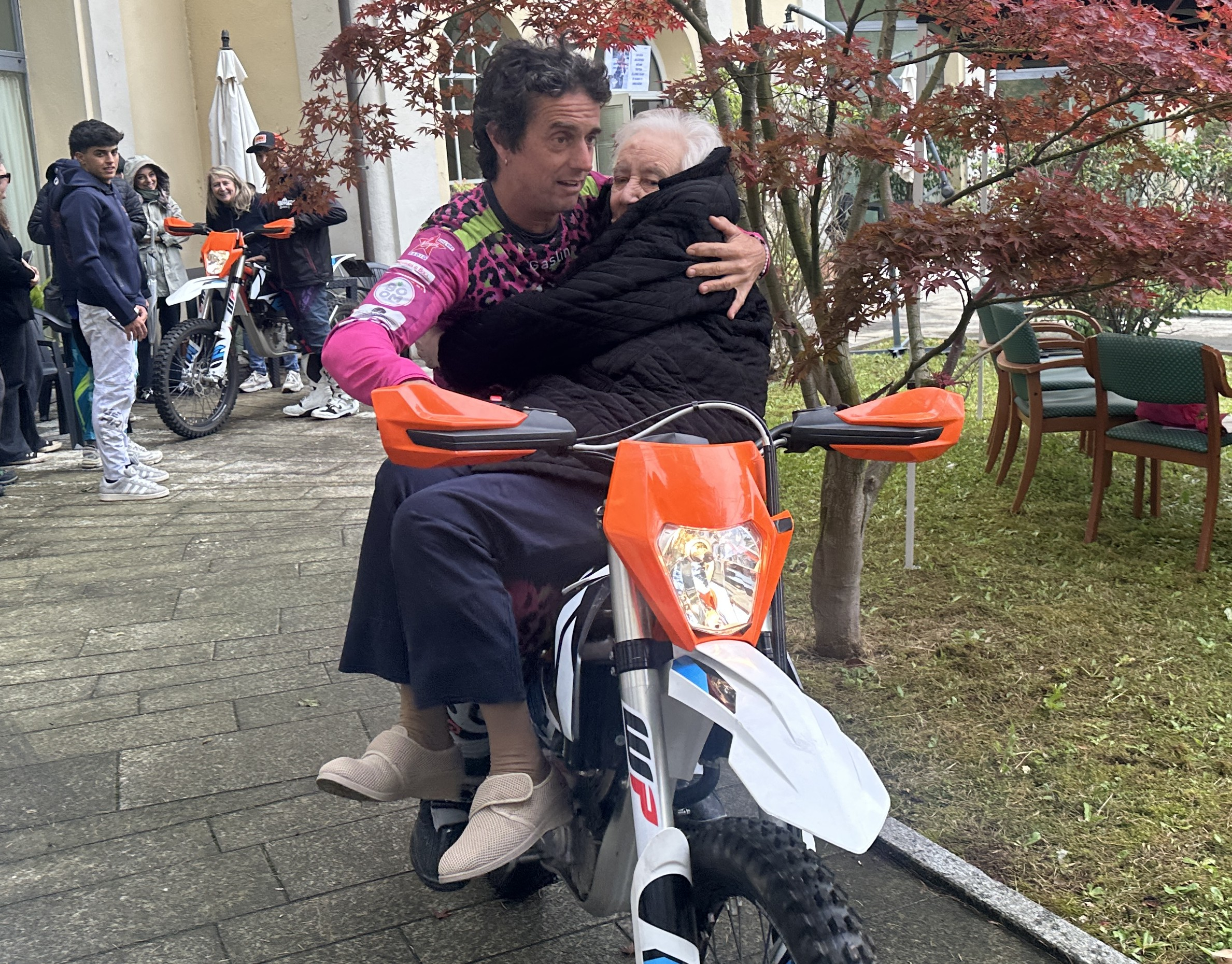 BOBBIO ANZIANI IN MOTO CON VANNI ODDERA