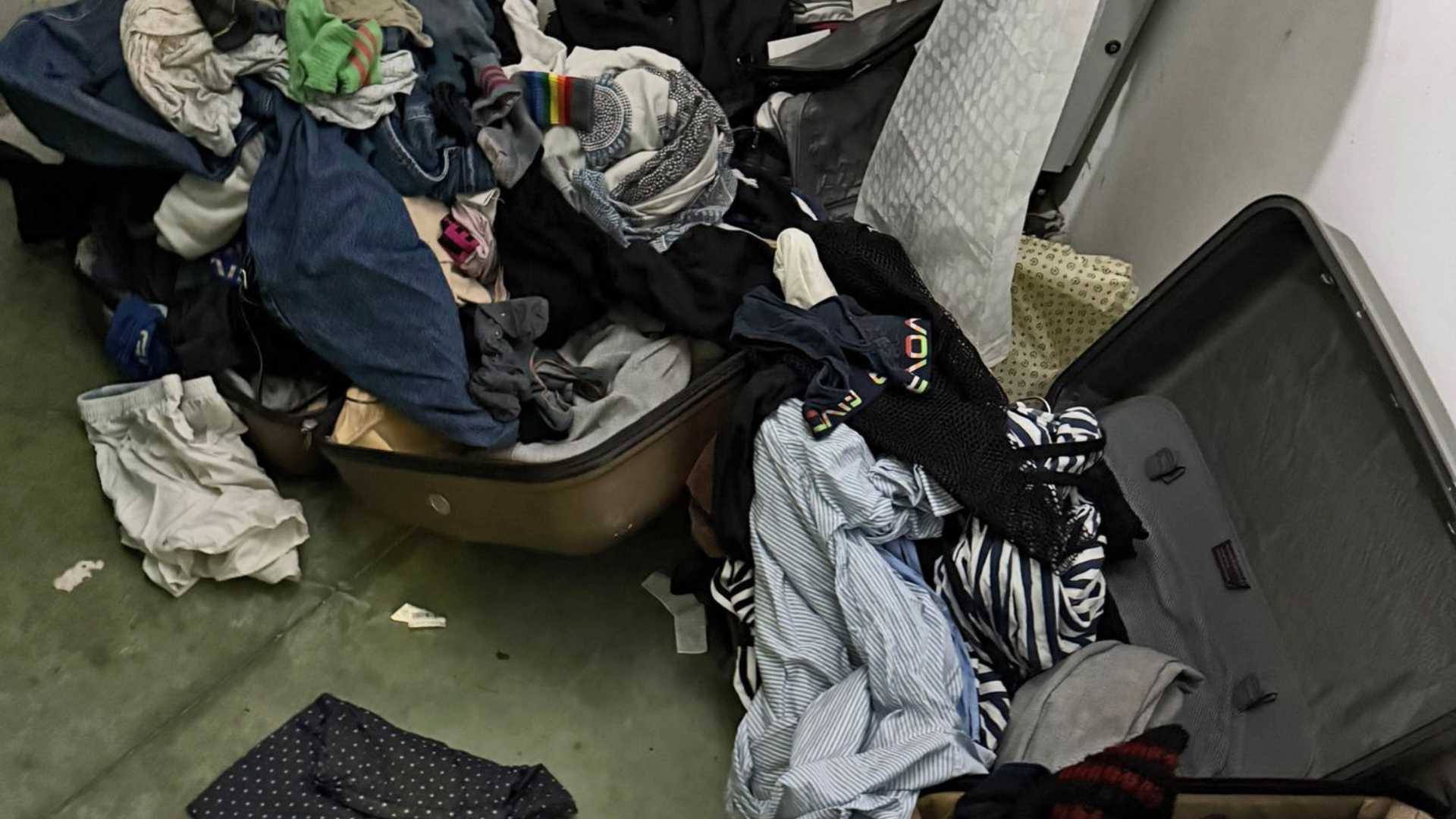Sporcizia e siringhe: così si presena il parcheggio della Cavallerizza