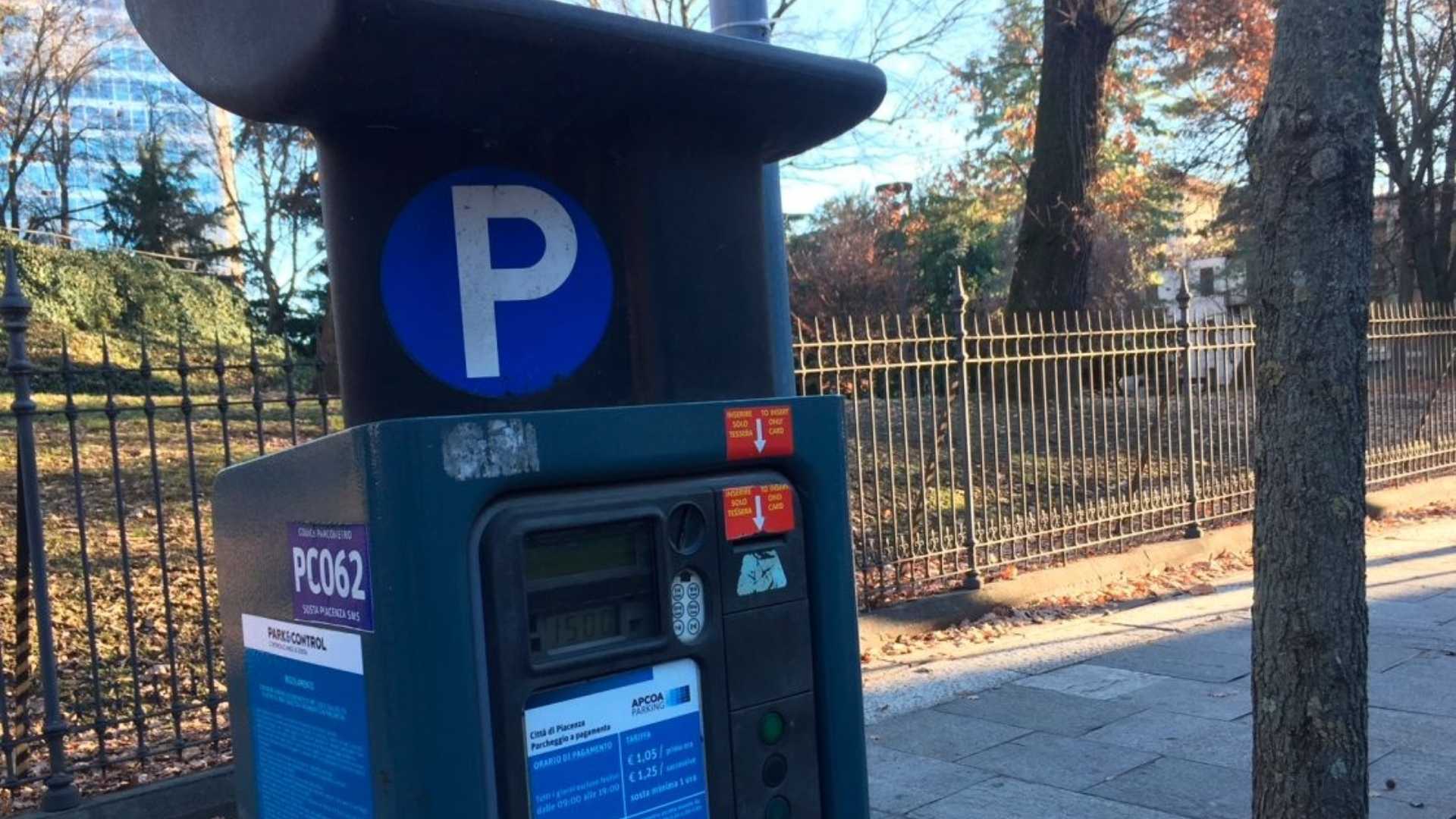 Strisce blu, riattivati i parcometri dopo il passaggio di consegne Gps-Comune
