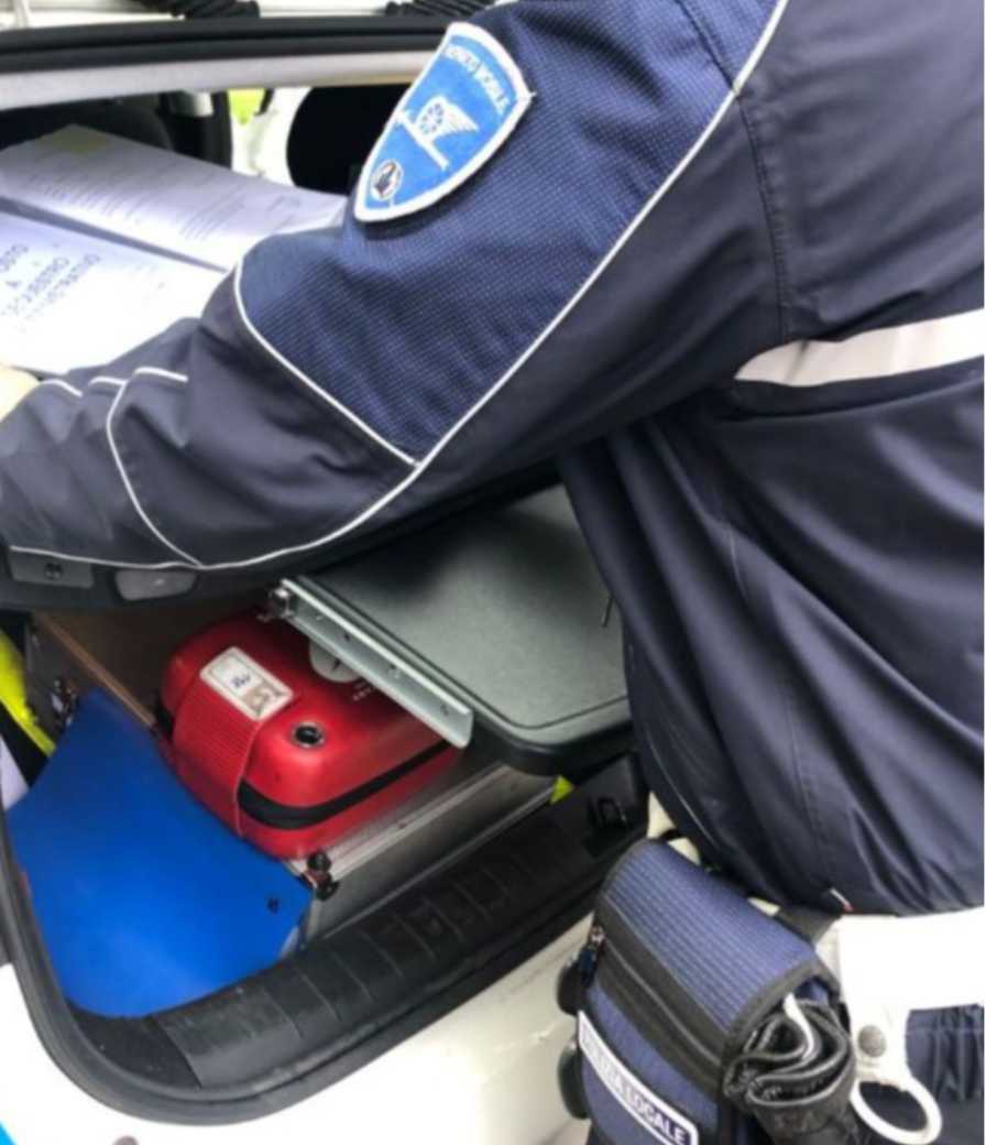 Ubriaco alla guida, manovre pericolose al volante: due denunce