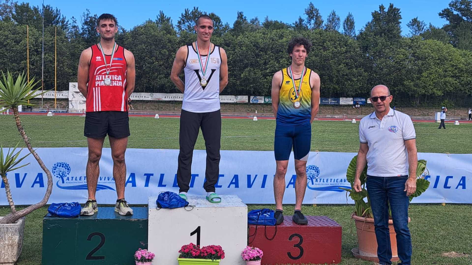 Lorenzo Cesenza sul podio