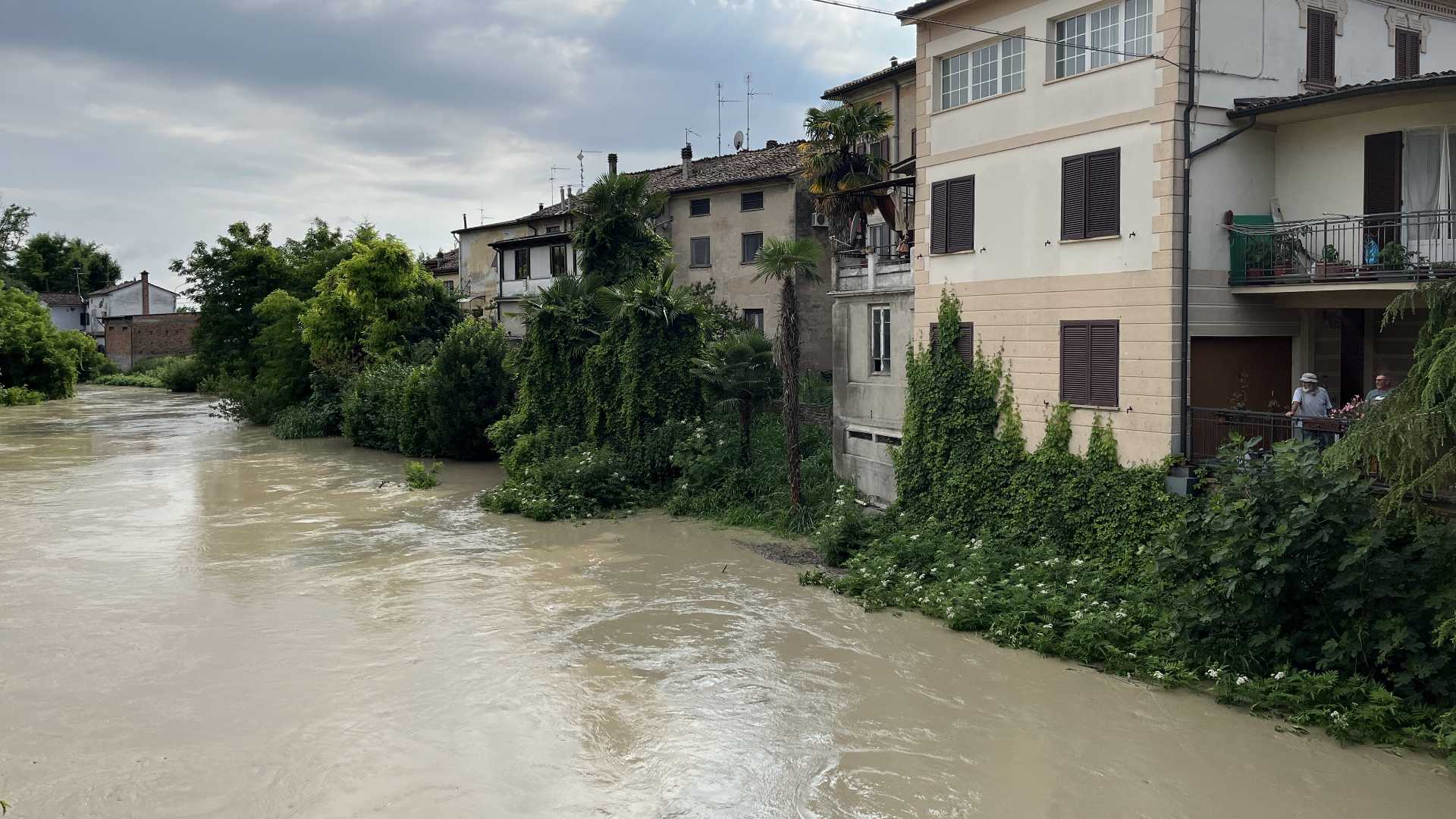 L'Arda dal ponte lungo la SP588R, in centro a Villanova