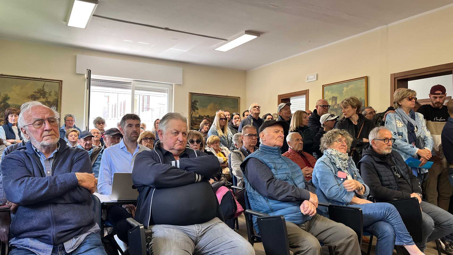 Partecipanti all’assemblea pubblica che si è tenuta alcuni giorni fa a Groppallo