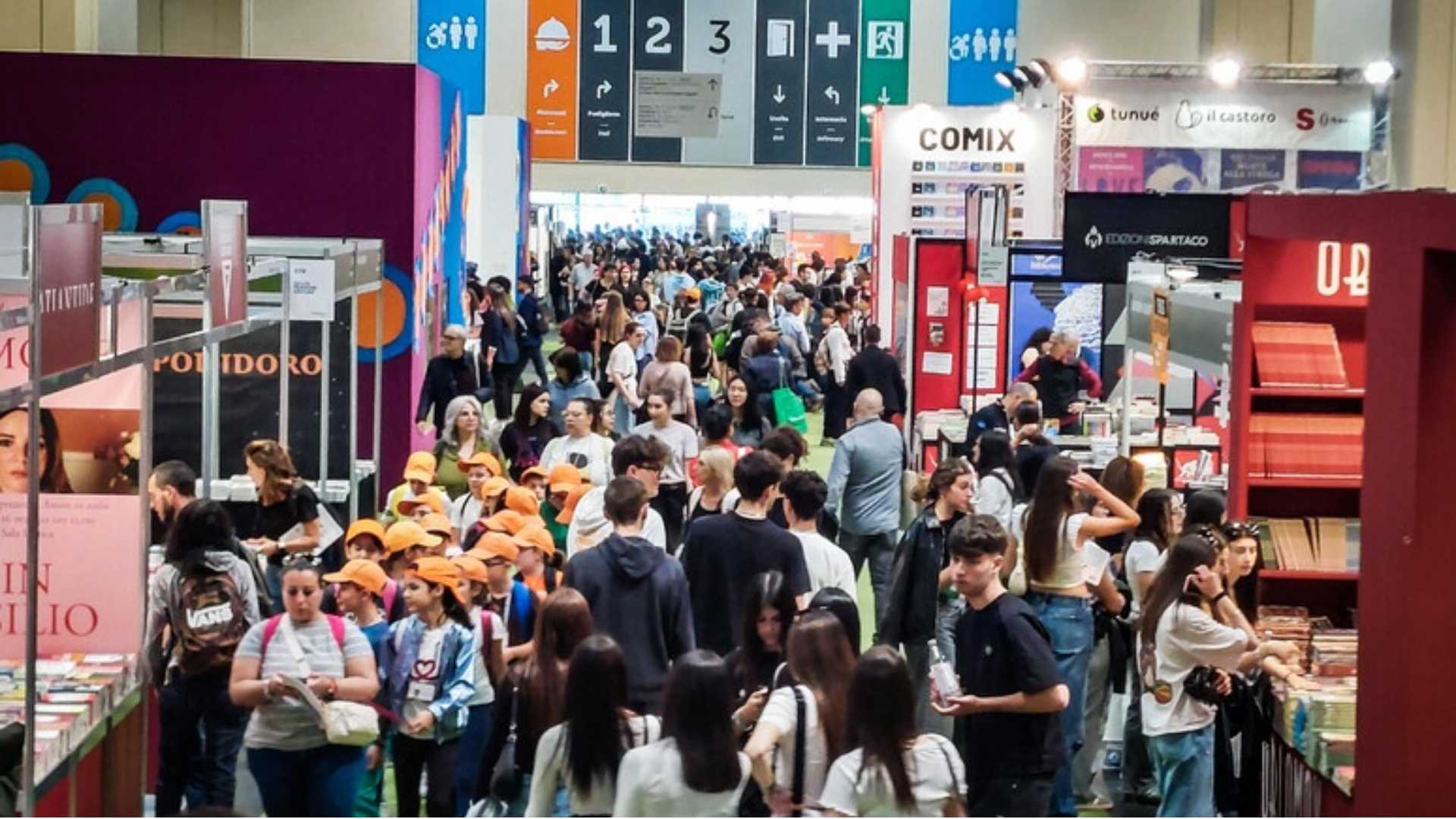 Folla al Salone del Libro di Torino© ANSA