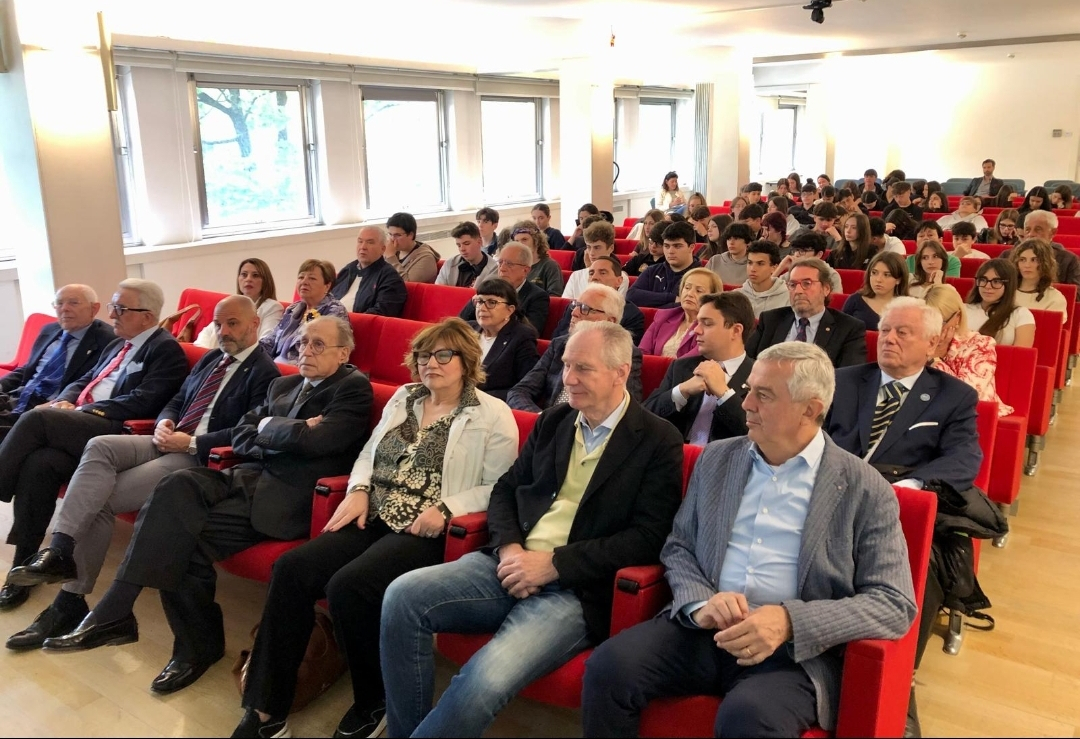 La platea nella sede di Confindustria