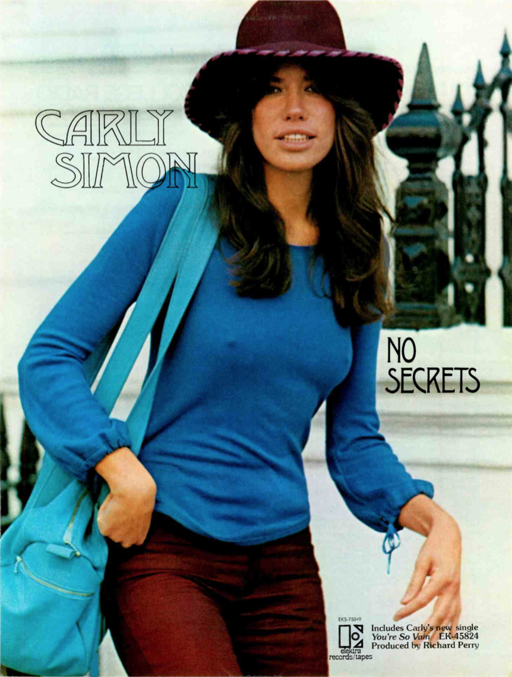 Sulla copertina del celebre album "No Secrets", 1972
