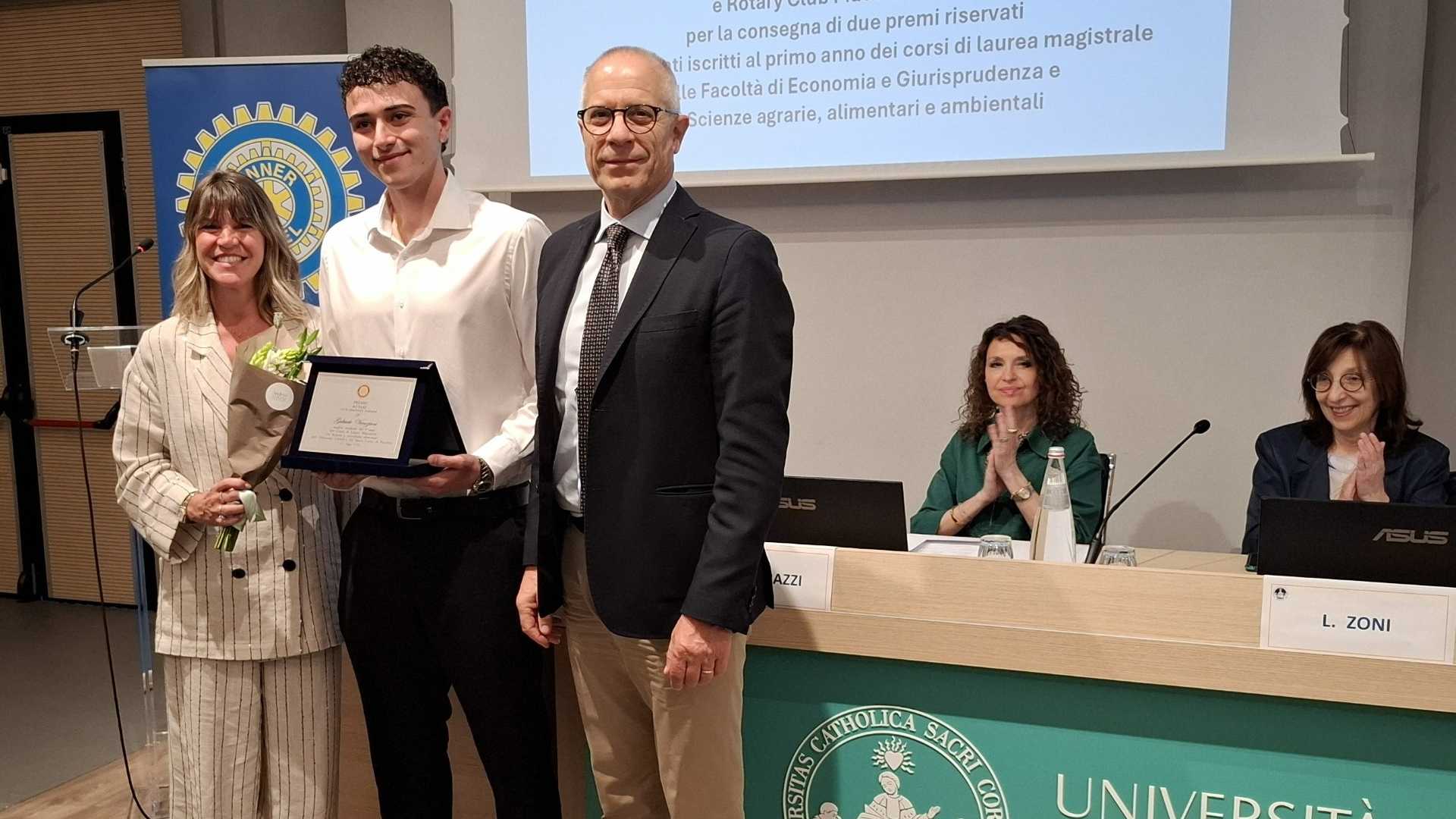 Merito e futuro: due borse di studio alla Cattolica