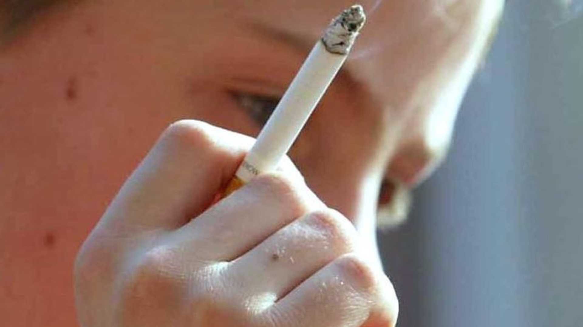 Ausl, in un anno 116 casi di tumore al polmone. «Prima sigaretta a 12 anni»