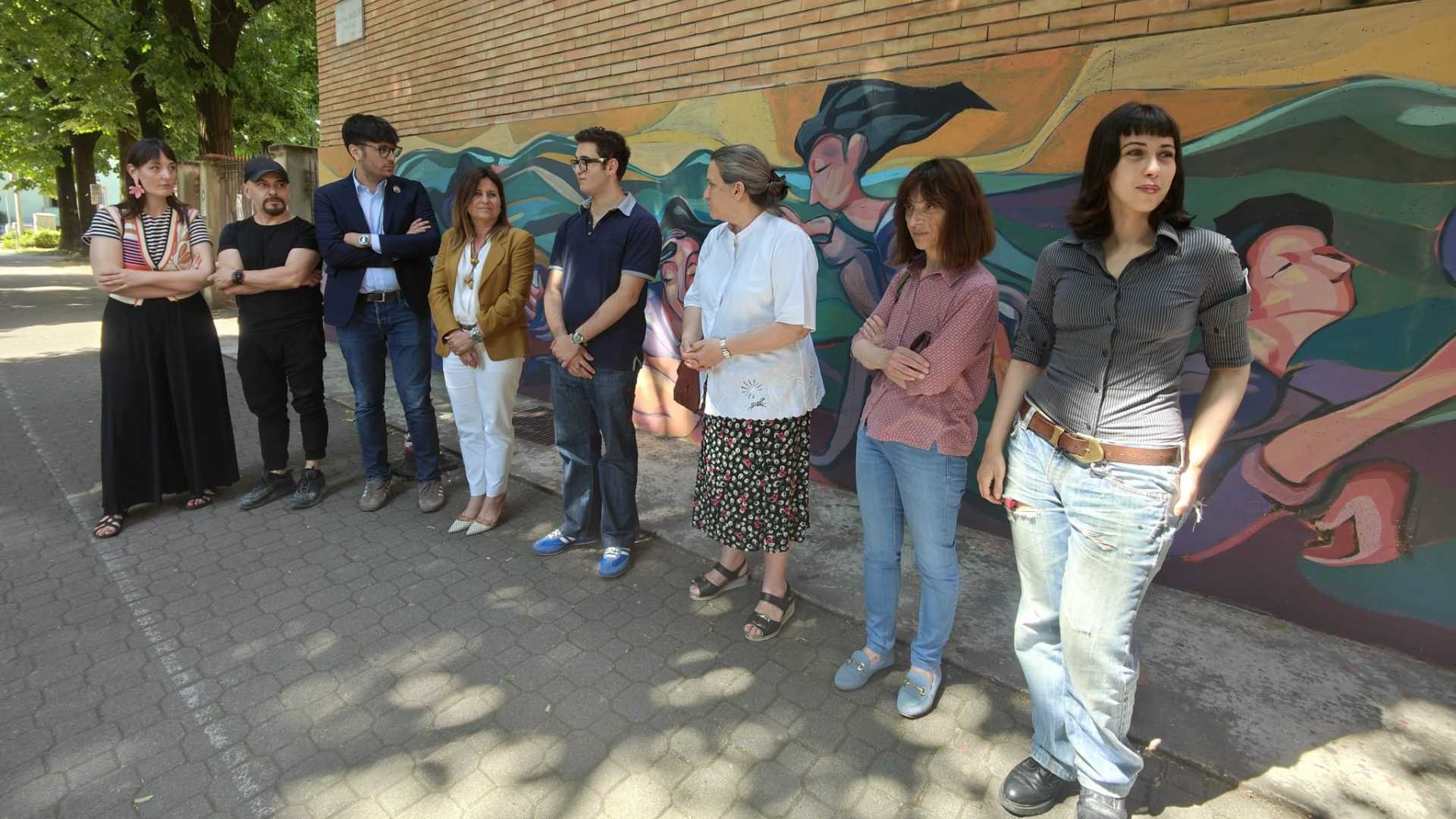 “Sto imparando a sognare”, il murales degli studenti in via Nasolini