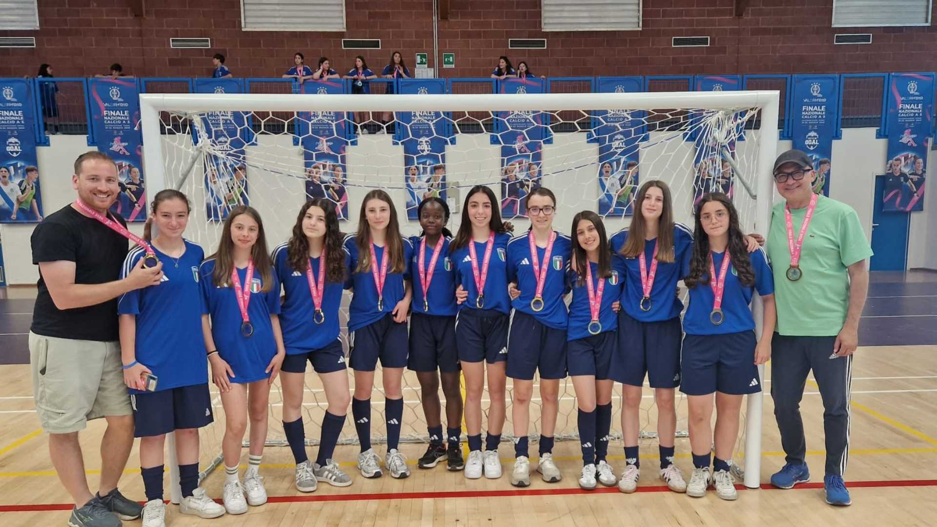 Brillano le studentesse-calciatrici