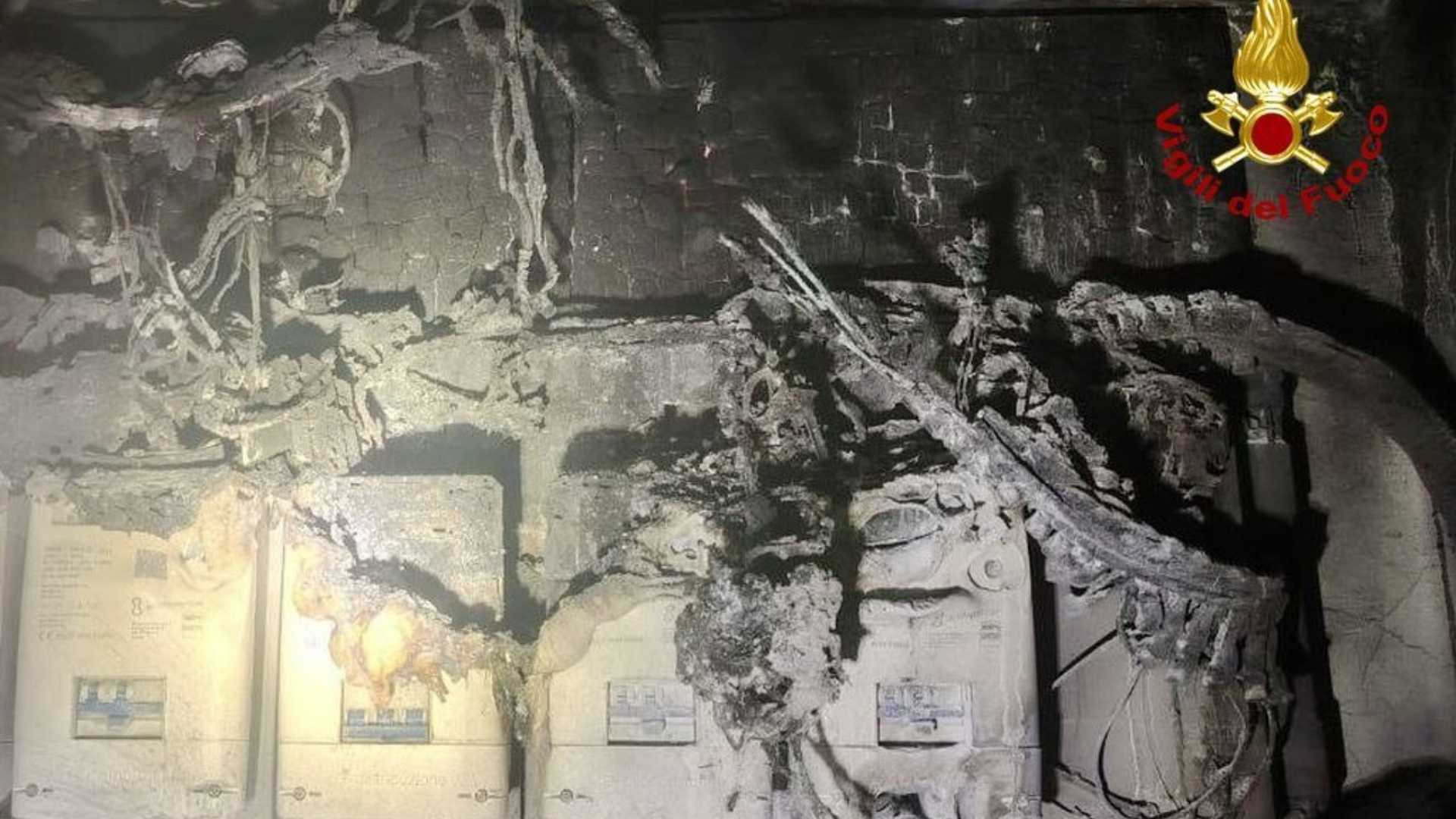 Rogo nei contatori della luce, cinque persone evacuate