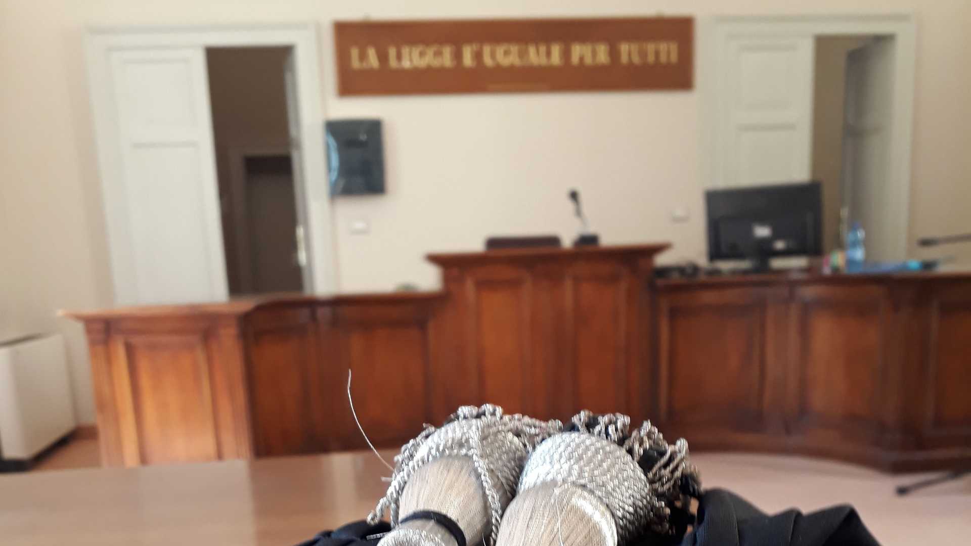 Multa di 2.500 euro per la foto con la divisa nazista