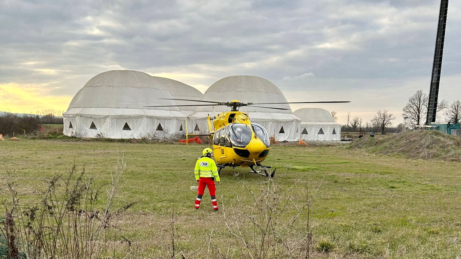 Cade da tre metri d'altezza in garage, 78enne di Gossolengo in gravi condizioni