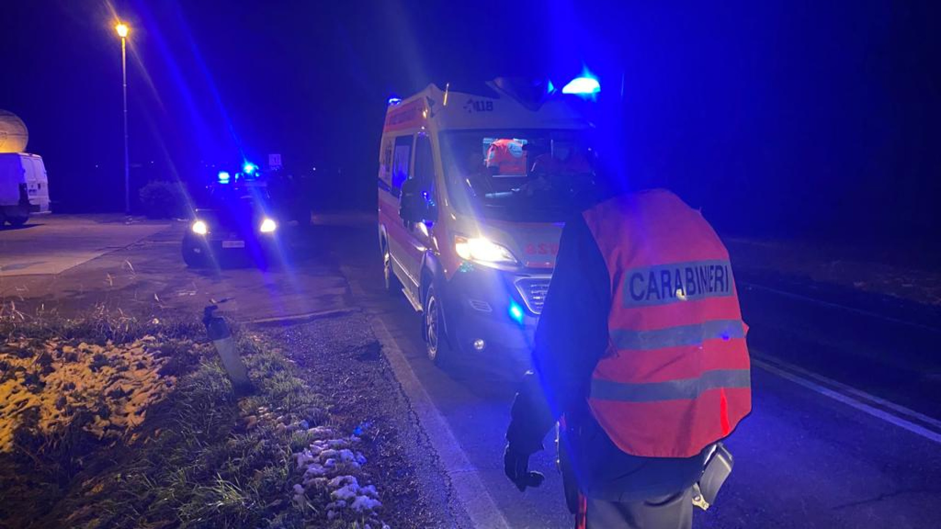Carpaneto: trentenne travolto da un'auto pirata. E' stato trasportato all'ospedale