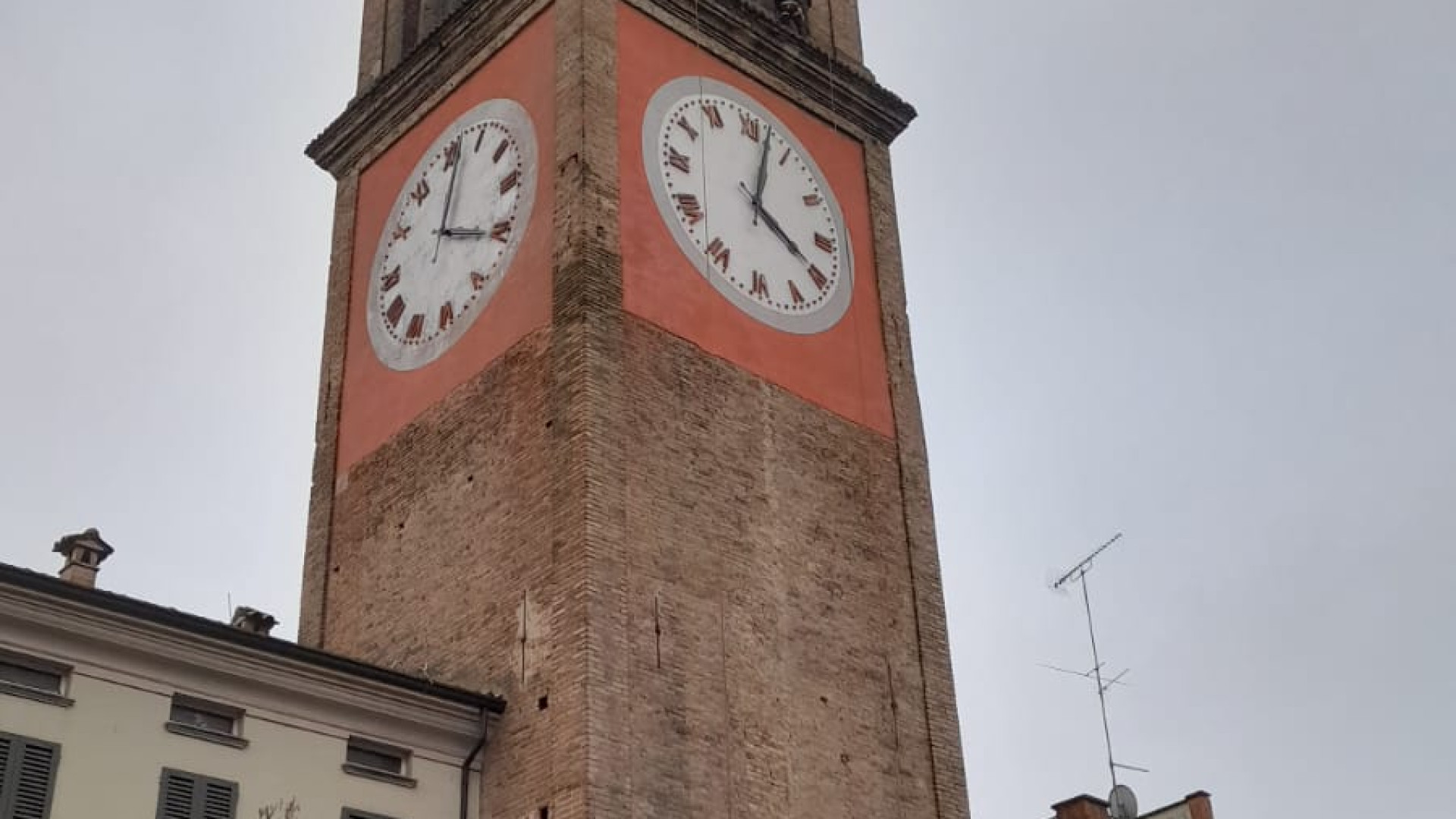 Torre civica di Fiorenzuola sarà patrimonio comunale, ok del consiglio