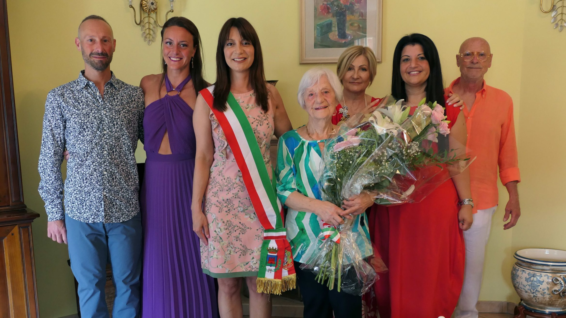 Nonna Stefanina Ferrari compie cento anni, festa a Castel San Giovanni